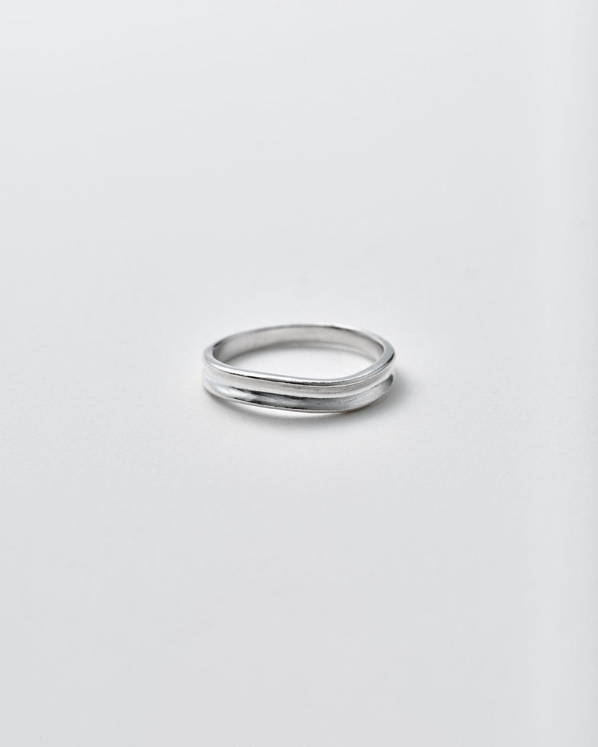 어나더레이어(ANOTHERLAYER) Thin Wavy Ring (Silver925)