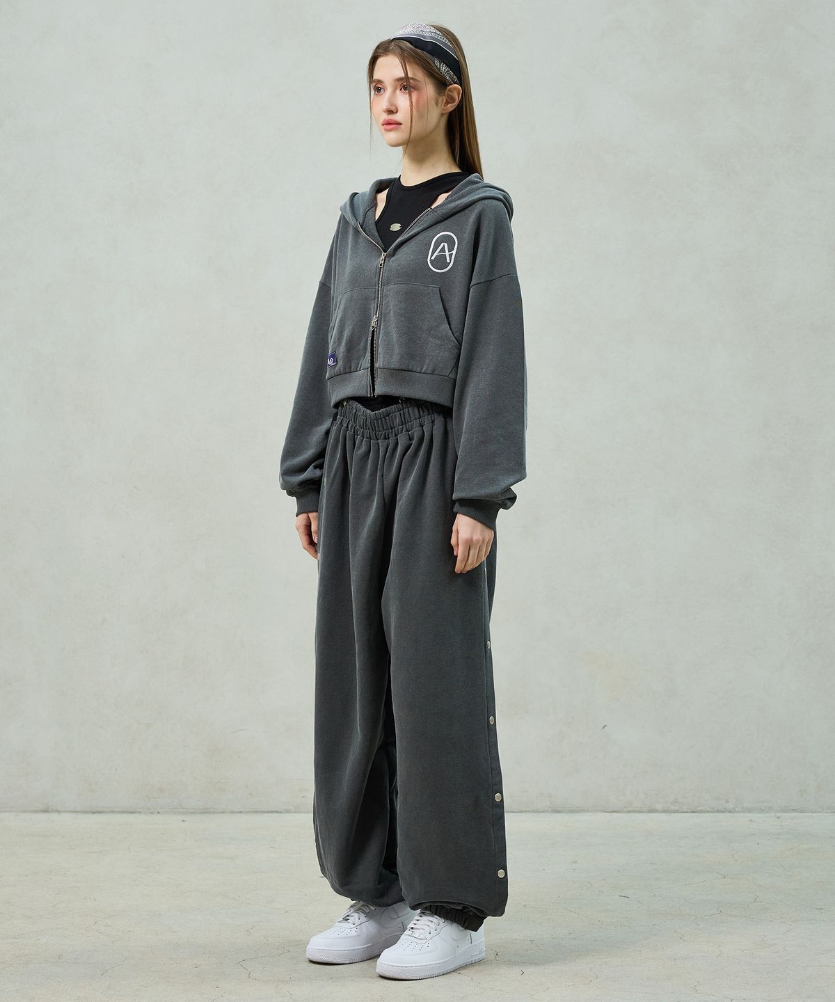 아리킴(ARIKIM) PITA HOOD ZIP-UP / CHARCOAL