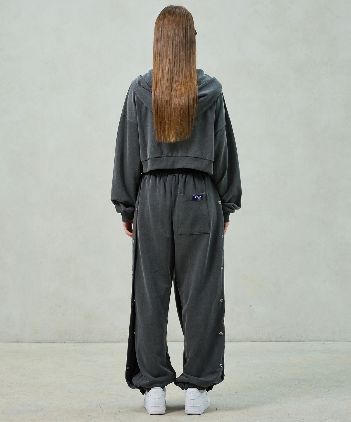아리킴(ARIKIM) PITA HOOD ZIP-UP / CHARCOAL