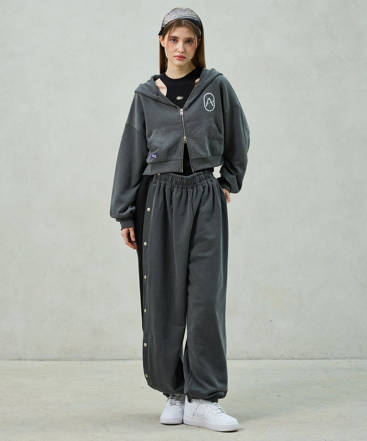 아리킴(ARIKIM) PITA HOOD ZIP-UP / CHARCOAL