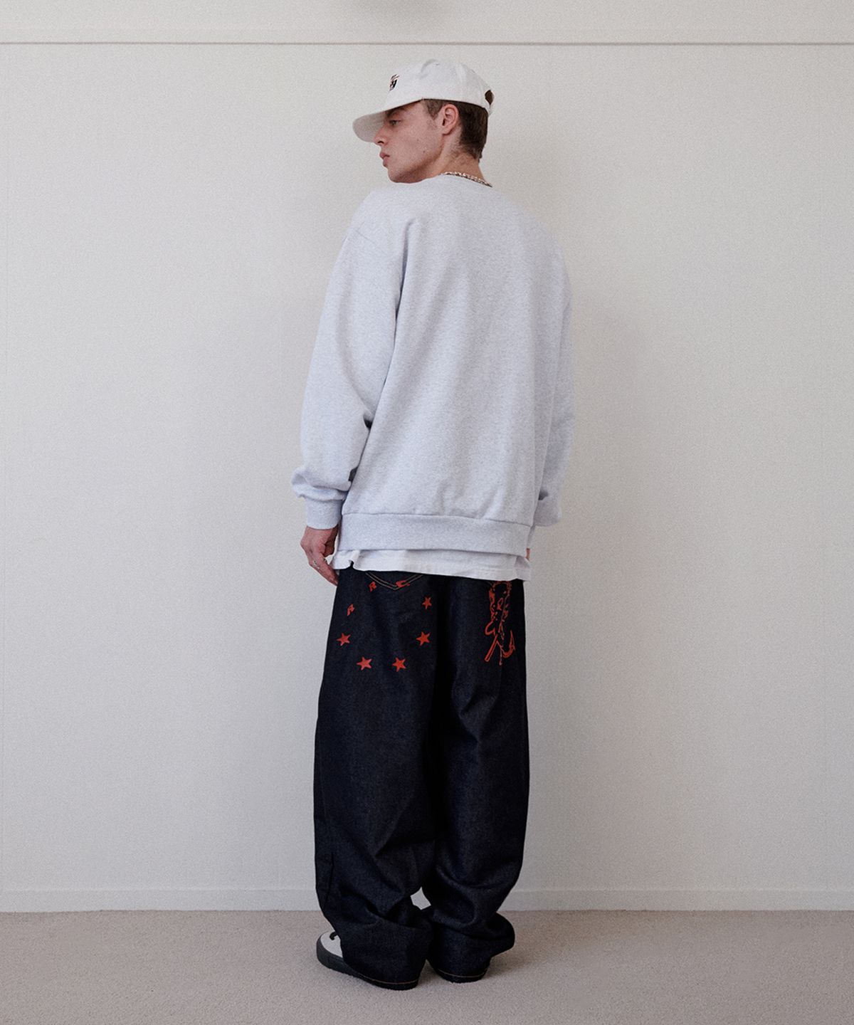 리트리버클럽(RETRIEVER CLUB) 8 BALL CREWNECK [MELANGE GRAY]
