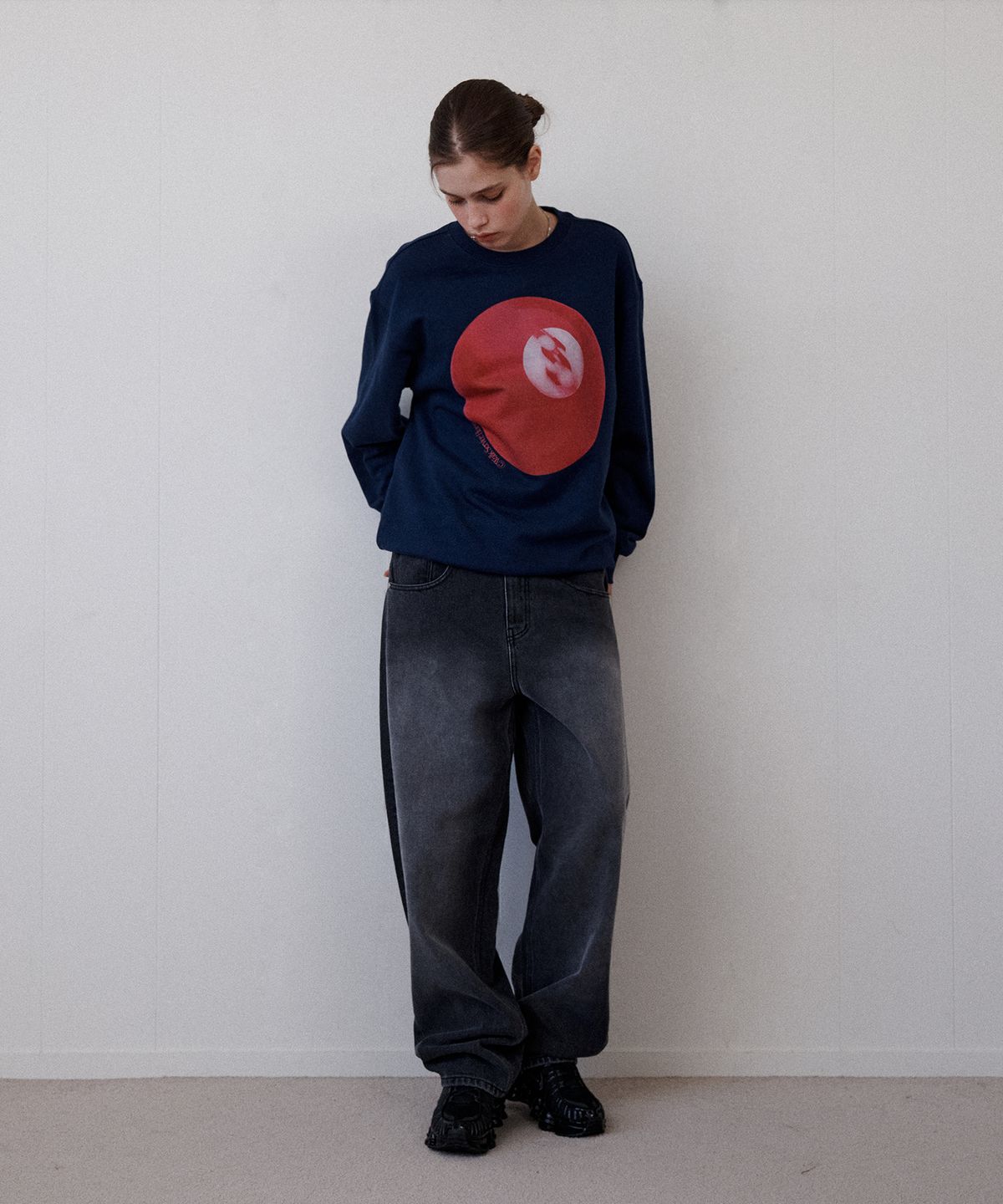 리트리버클럽(RETRIEVER CLUB) 8 BALL CREWNECK [NAVY]