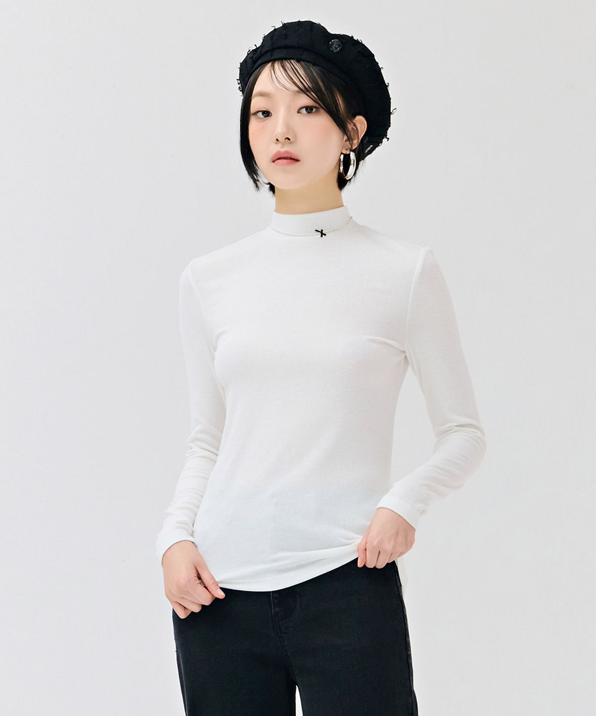 체이스컬트(CHASECULT) 여성 베이직 반넥 티셔츠-화이트