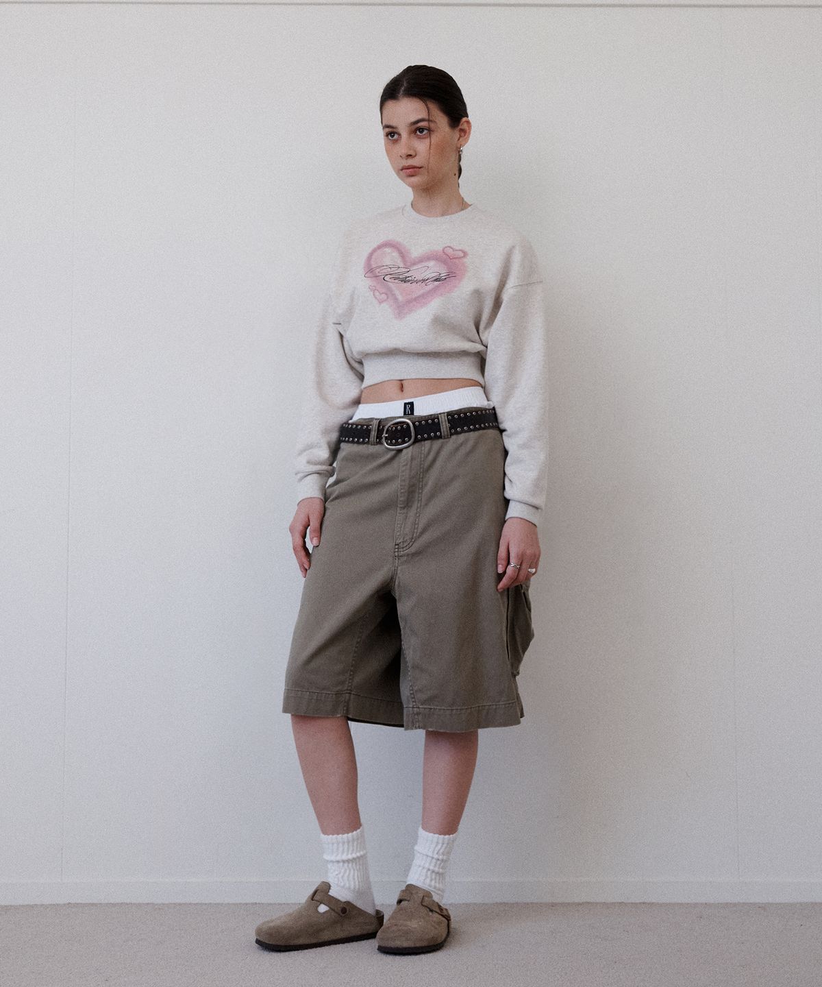 리트리버클럽(RETRIEVER CLUB) HEART CROP CREWNECK [OATMEAL]