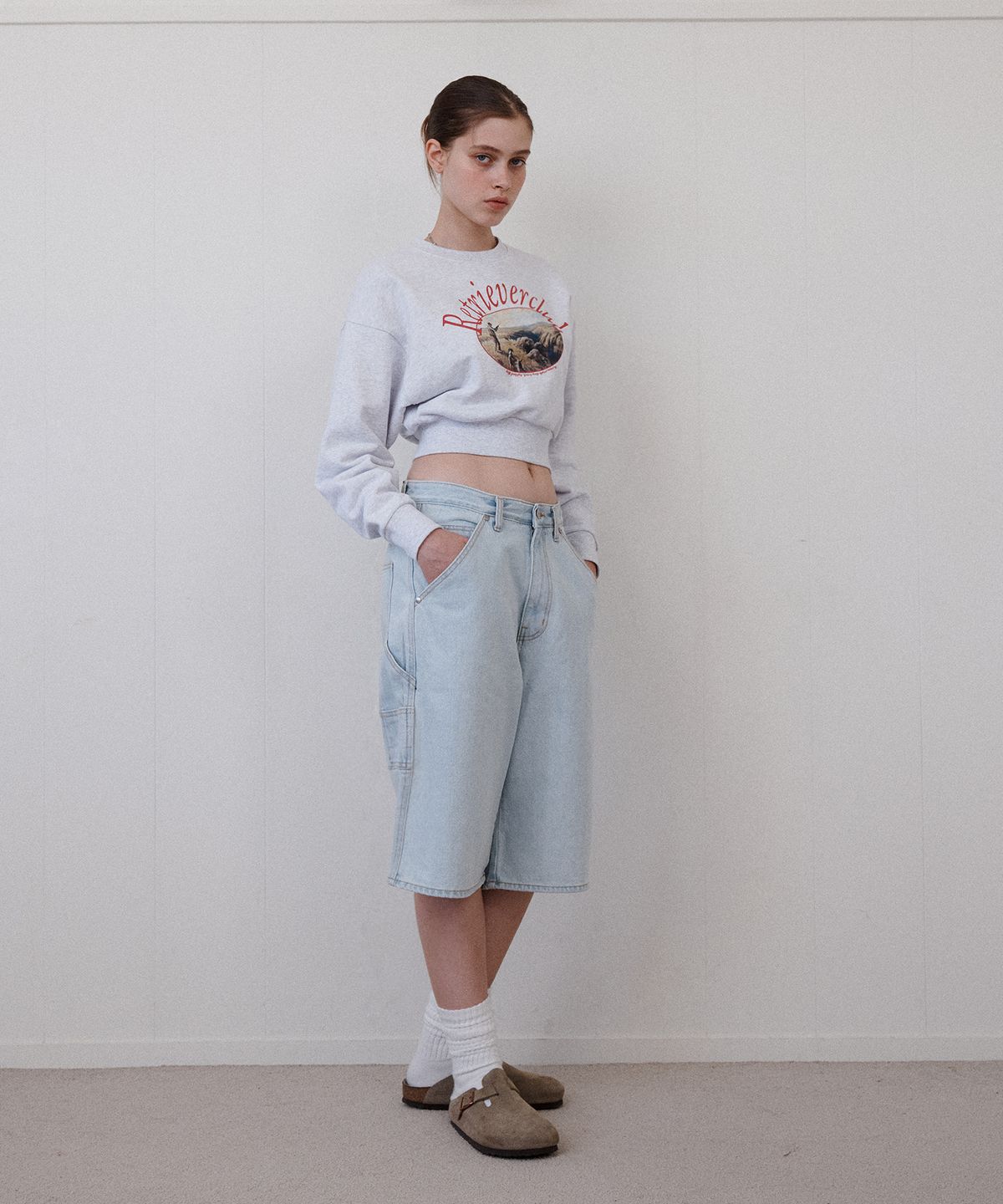 리트리버클럽(RETRIEVER CLUB) PAINTING CROP CREWNECK [MELANGE GRAY]