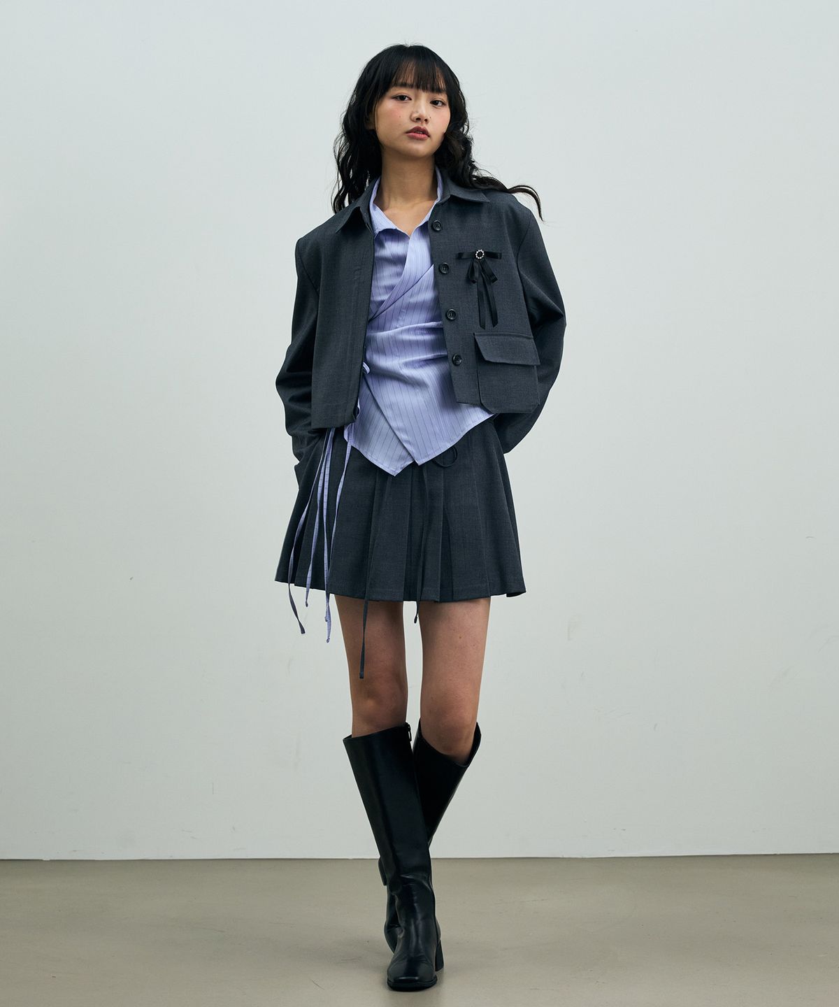 아리킴(ARIKIM) MILD CROP BLAZER / CHARCOAL