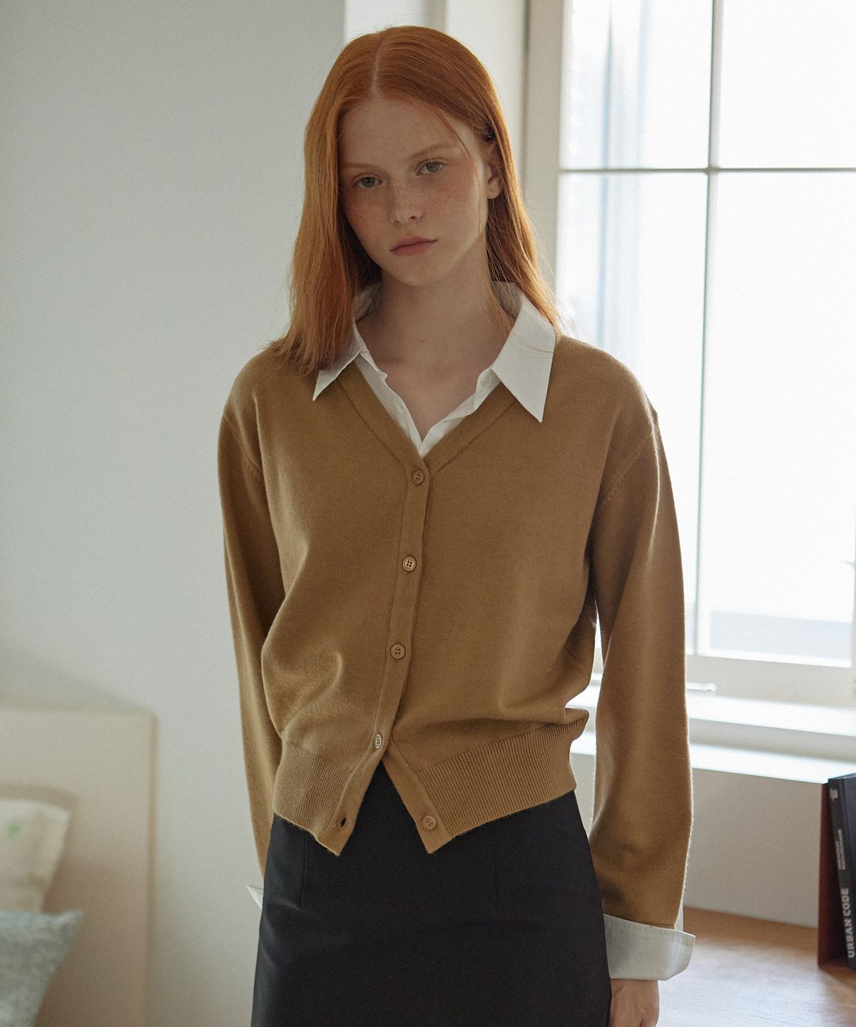 엽페(YUPPE) SHIRT COLLAR CARDIGAN_BEIGE