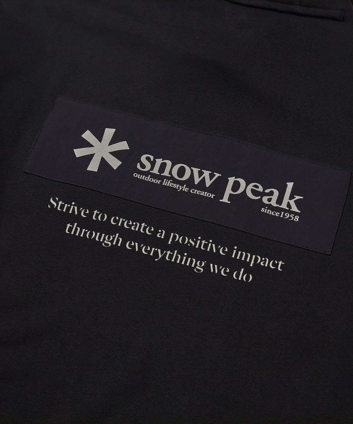 스노우피크 어패럴(SNOWPEAK APPAREL) 우븐 패치 후드 티셔츠 (S24FMFHD24) Black