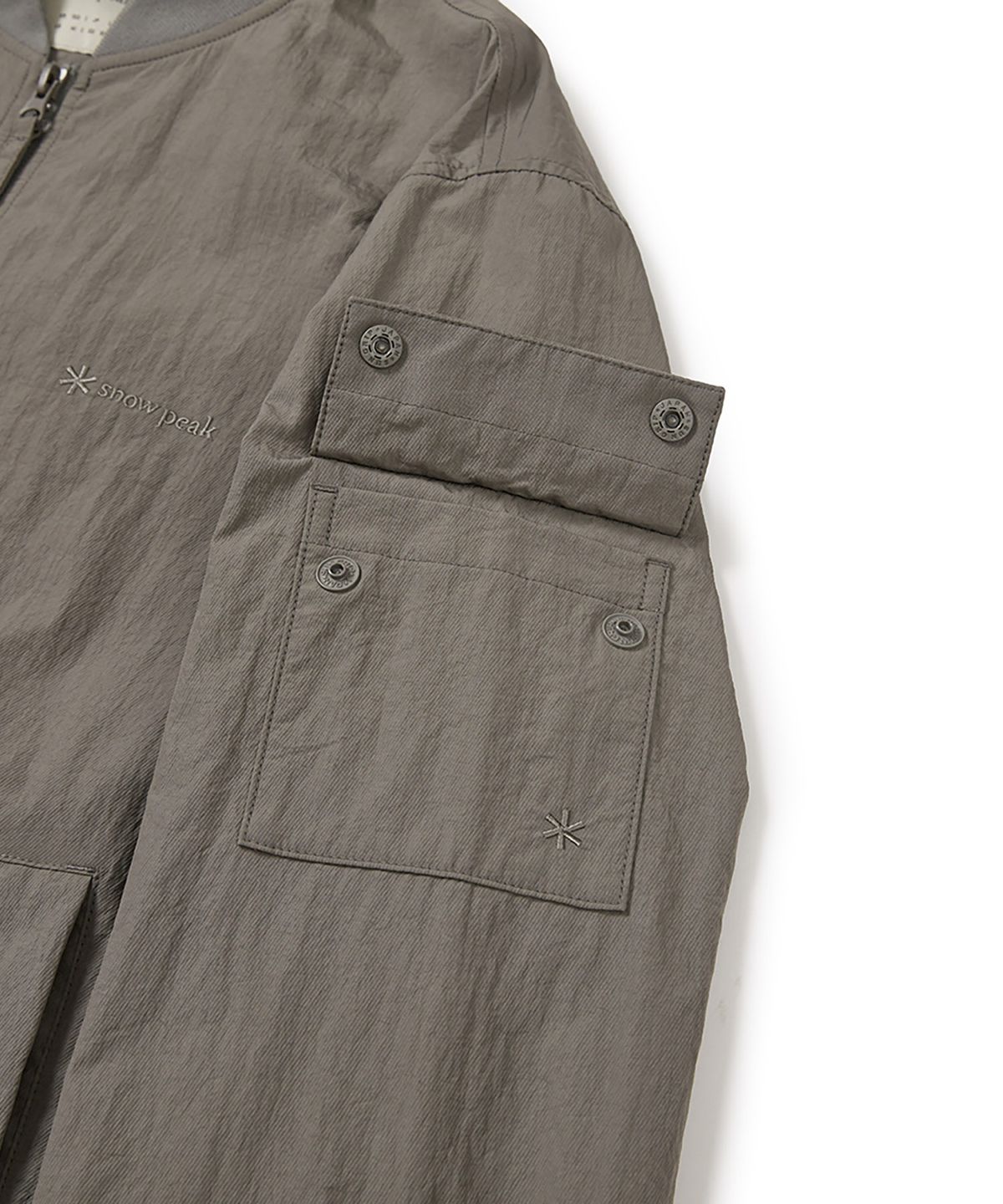 스노우피크 어패럴(SNOWPEAK APPAREL) 우븐 패치 봄버 자켓 (S24FMTWB36) Dark Khaki