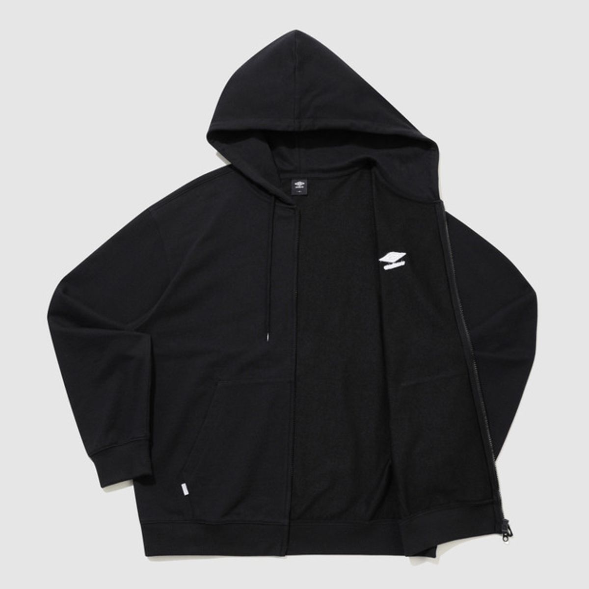 엄브로(UMBRO) 에센셜 후드 집업 블랙 UR123CFT19