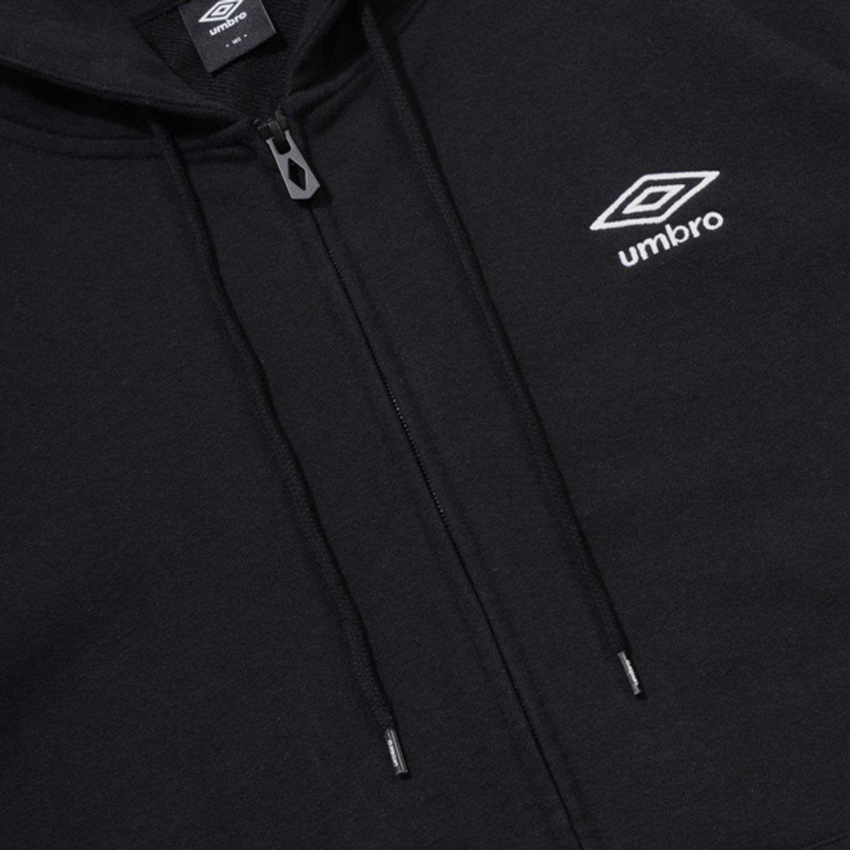 엄브로(UMBRO) 에센셜 후드 집업 블랙 UR123CFT19