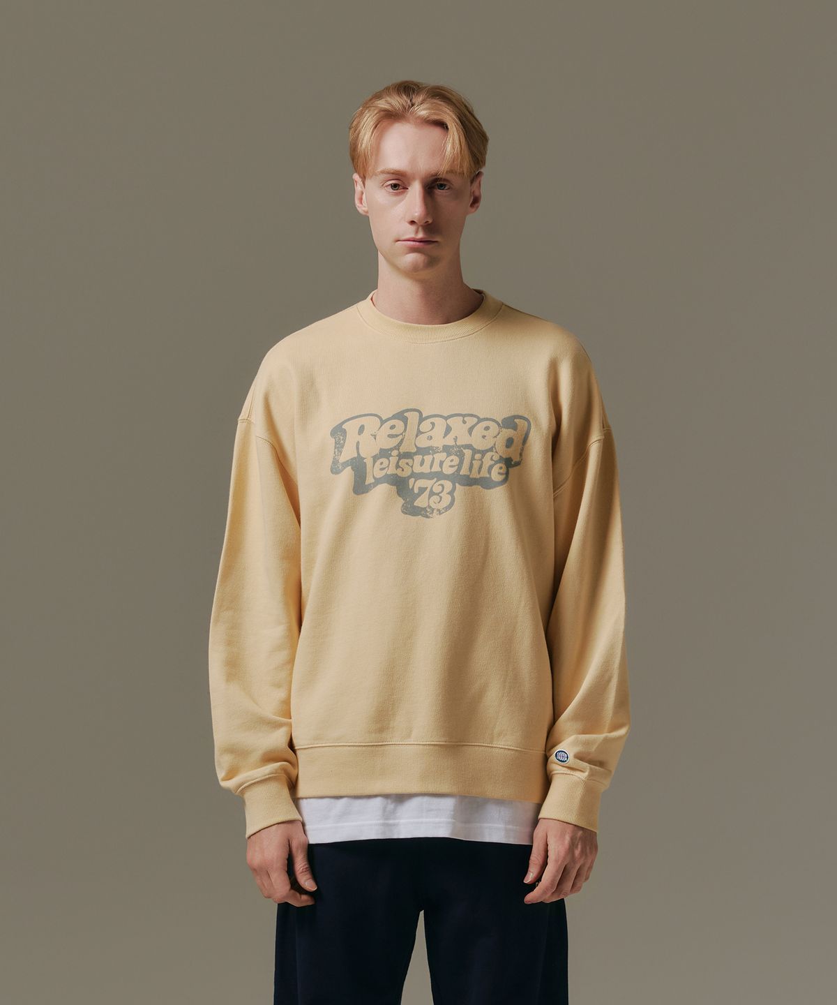 디스커스 애슬레틱(DISCUS ATHLETIC) [3COLORS] 오버 핏 릴렉스 로고 스웨트 셔츠