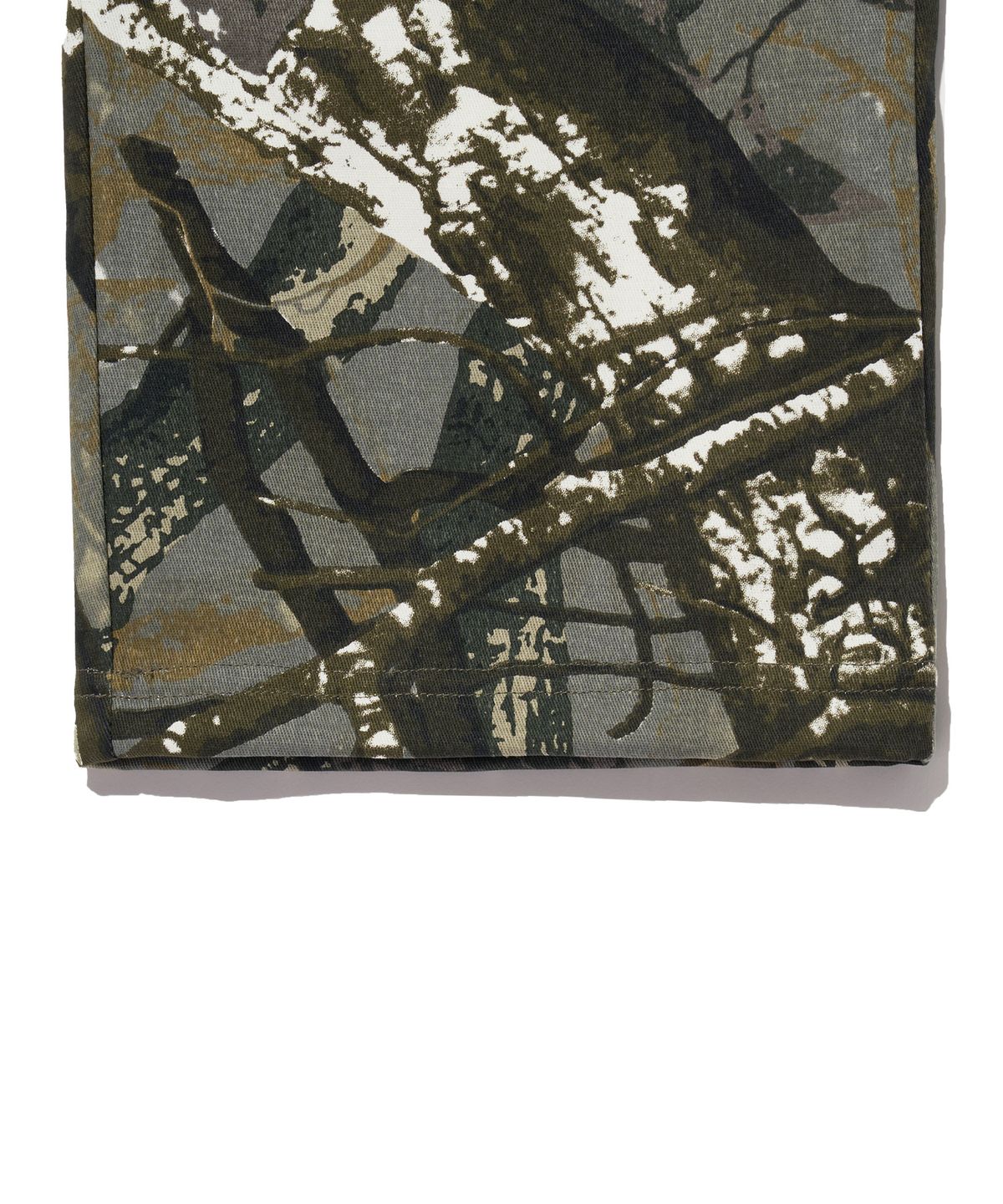 브라운브레스(BROWNBREATH) TAG CAMOUFLAGE BANDING PANTS - KHAKI