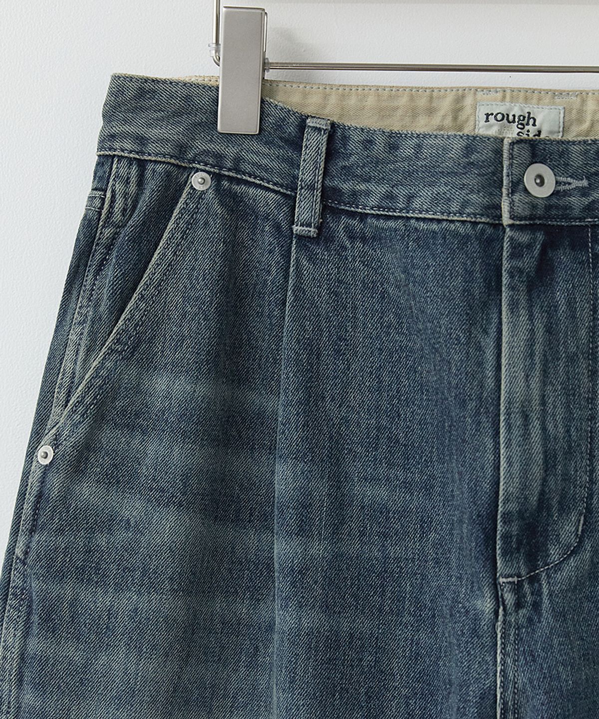 러프사이드(ROUGHSIDE) Drape Denim Pants Medium Blue