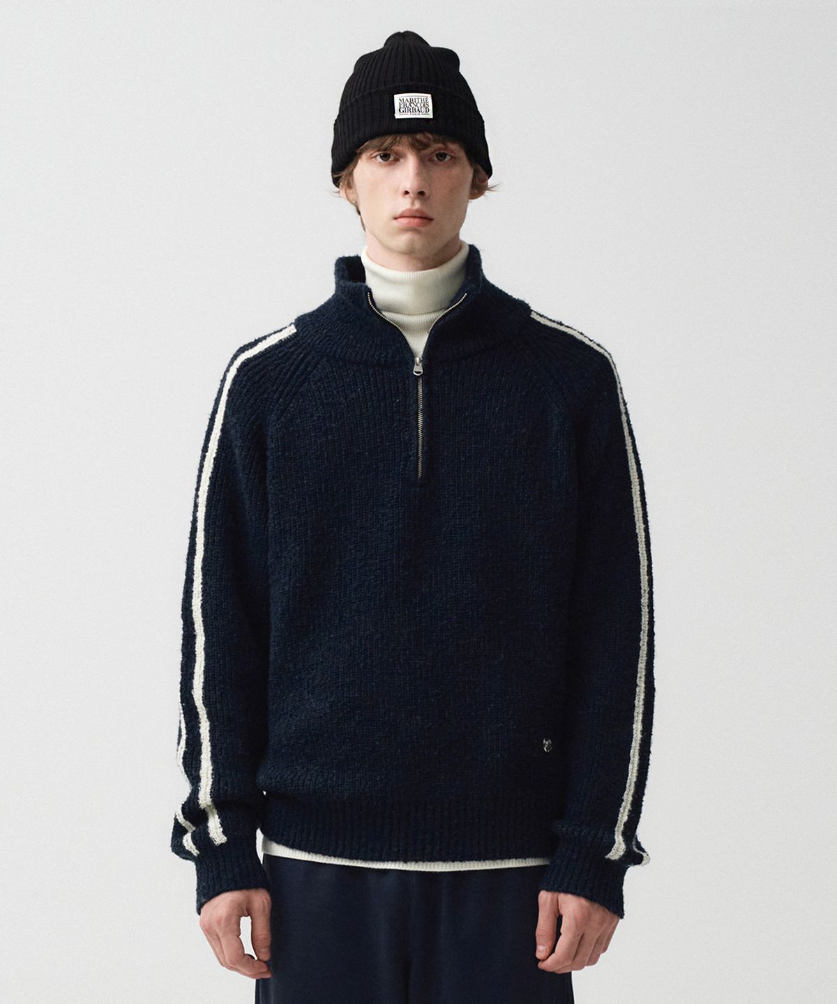 마리떼 스포츠(MARITHÉ SPORT) MOUVEMENT HALF ZIP-UP SWEATER navy