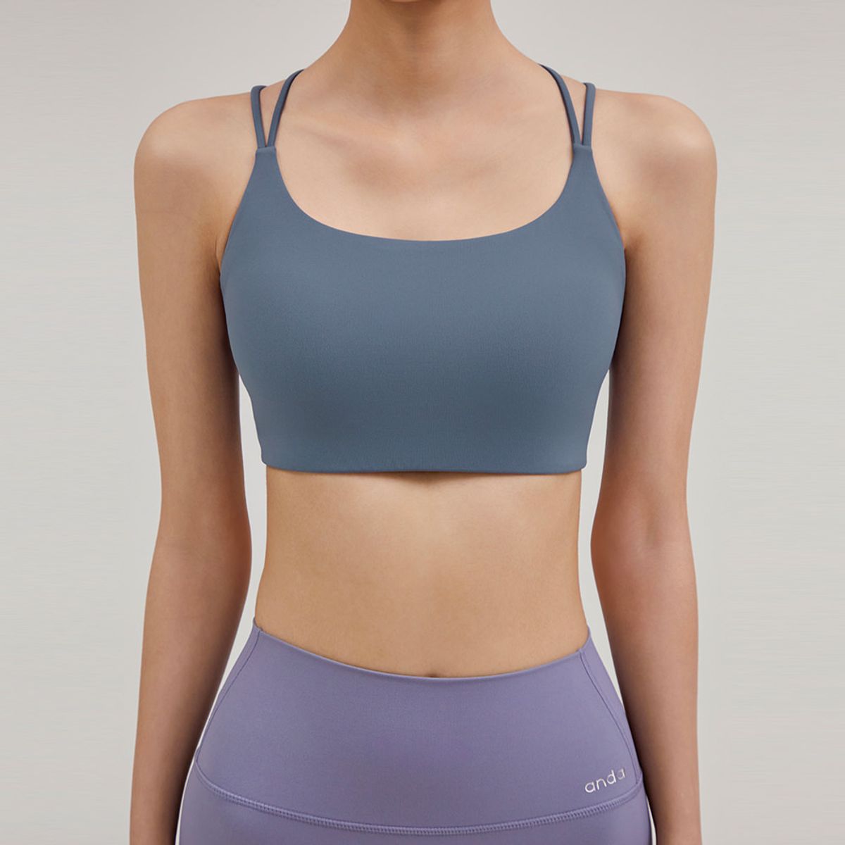 안다르(ANDAR) 소프텐션 트위스트백 브라탑
