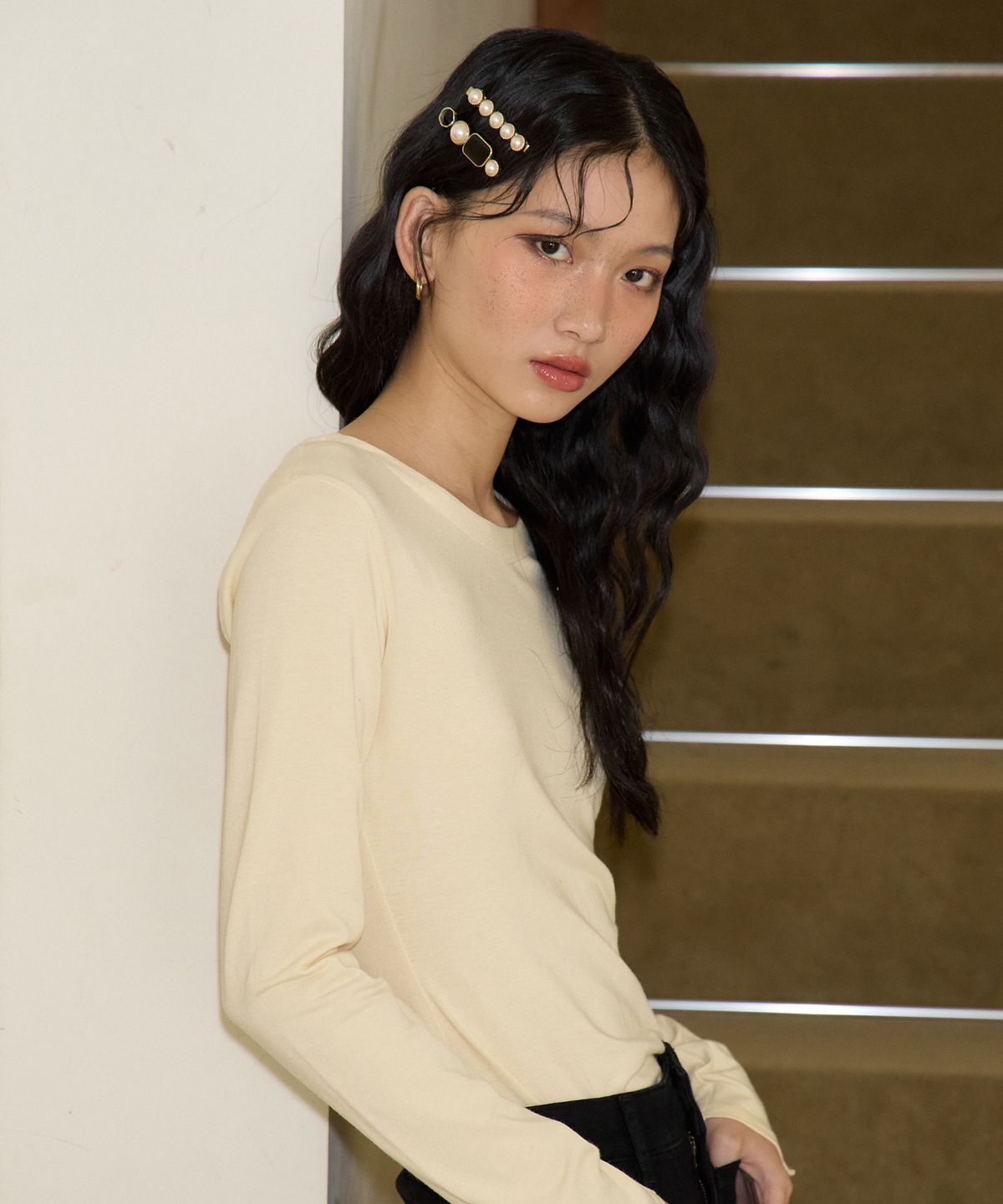 살롱 드 욘(SALON DE YOHN) Back Point Sleeve T_ Ivory