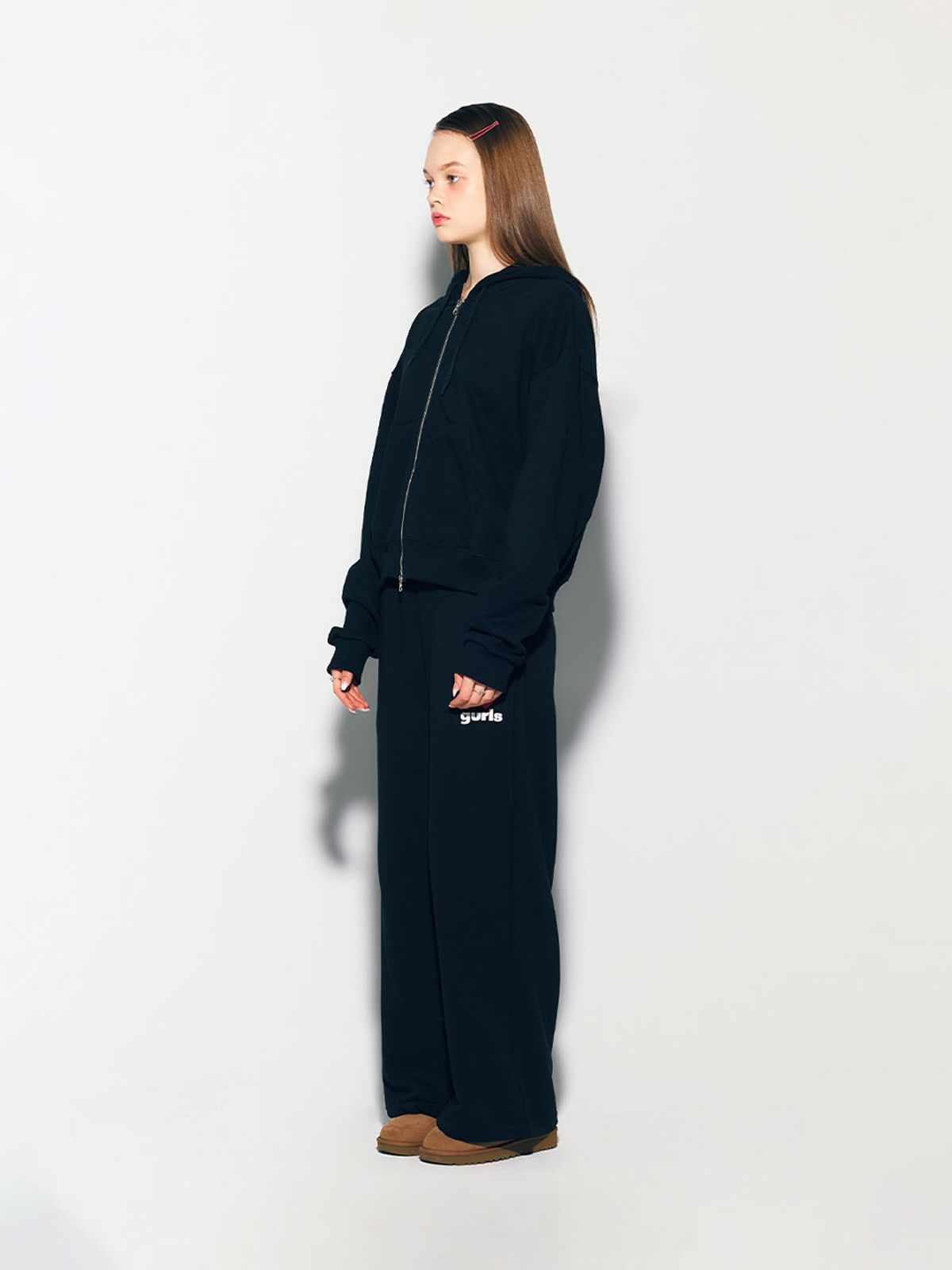 에즈이프 캘리(ASIF CALIE) GURLS LOGO SWEAT PANTS BLACK