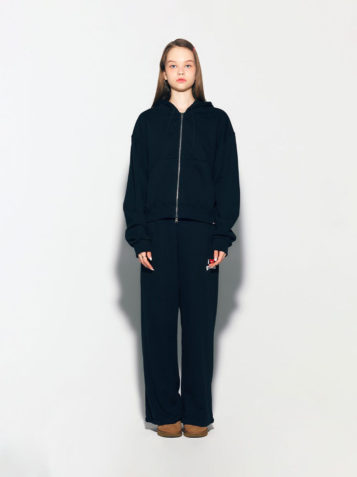 에즈이프 캘리(ASIF CALIE) GURLS LOGO SWEAT PANTS BLACK