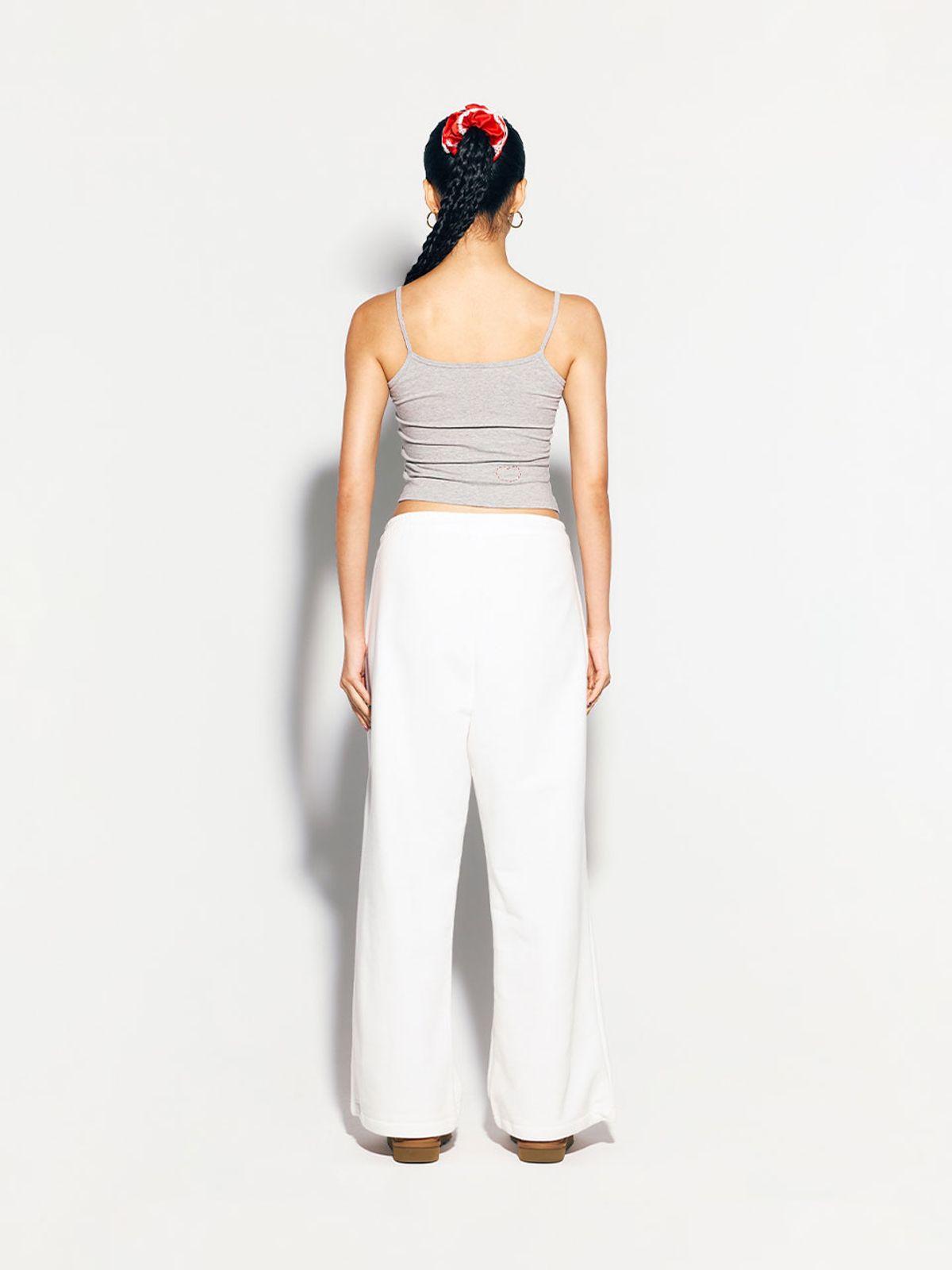 에즈이프 캘리(ASIF CALIE) GURLS LOGO SWEAT PANTS WHITE