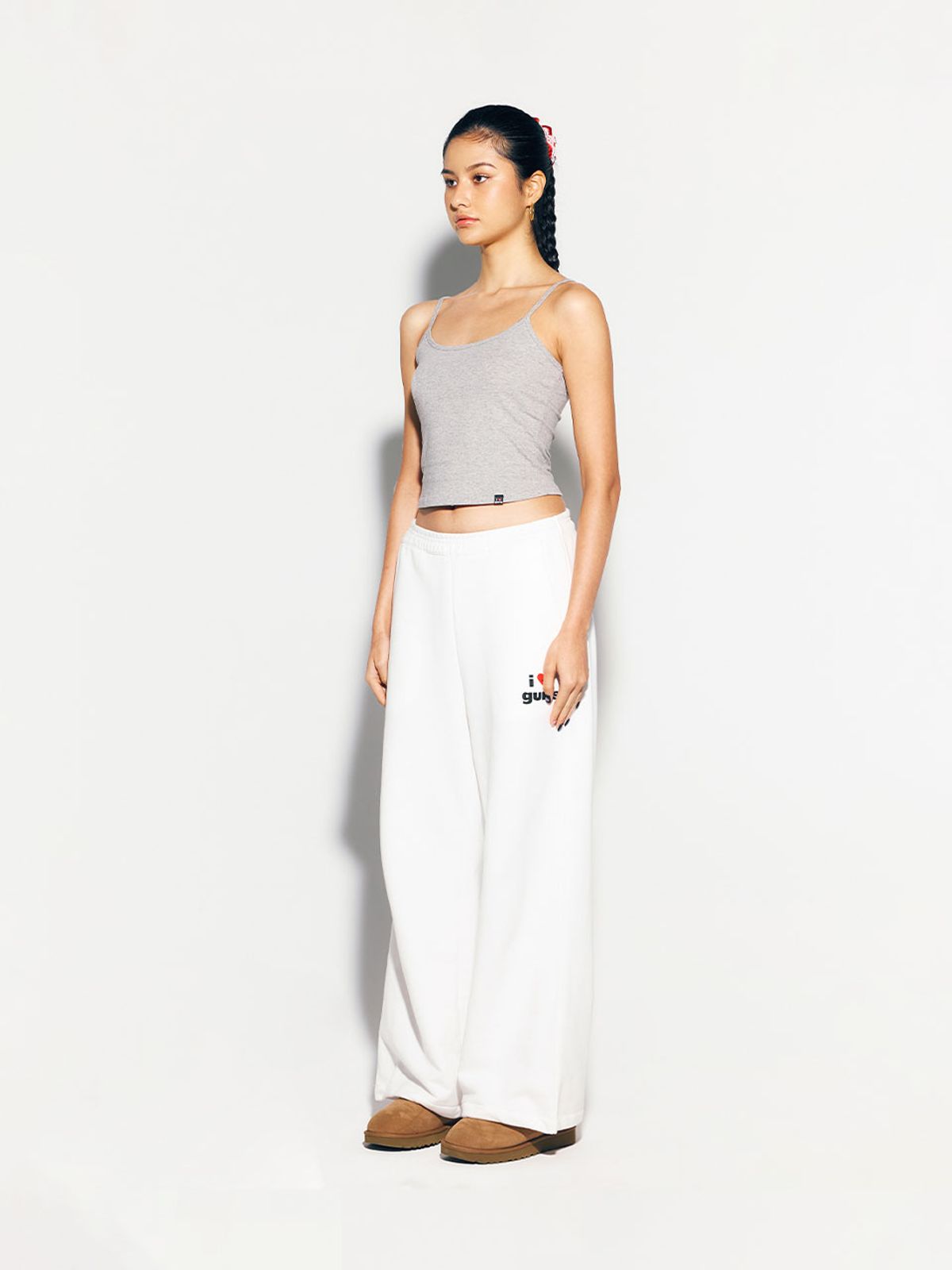 에즈이프 캘리(ASIF CALIE) GURLS LOGO SWEAT PANTS WHITE