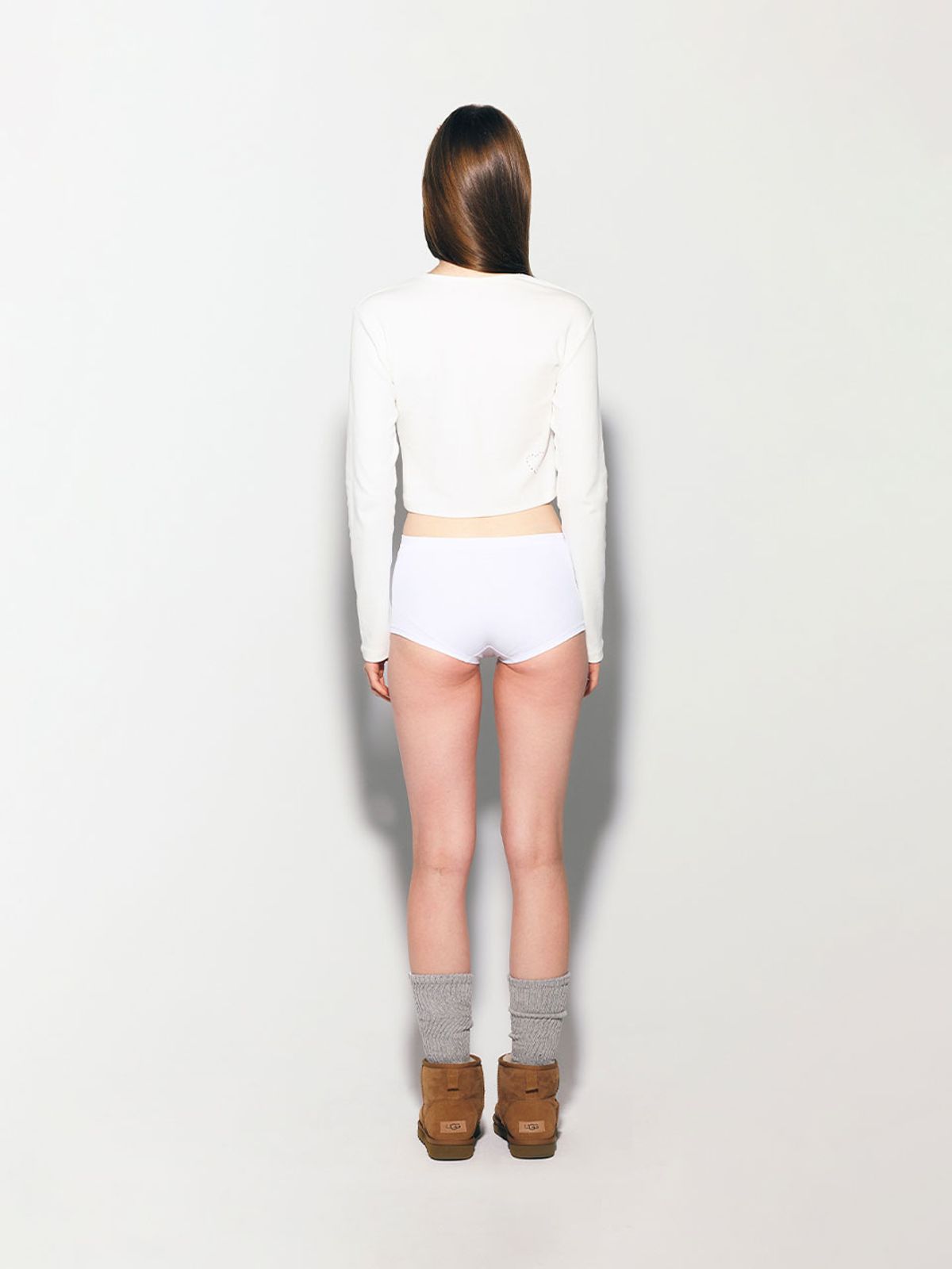 에즈이프 캘리(ASIF CALIE) GURLS BASIC CROP LONG SLEEVE T-SHIRT WHITE