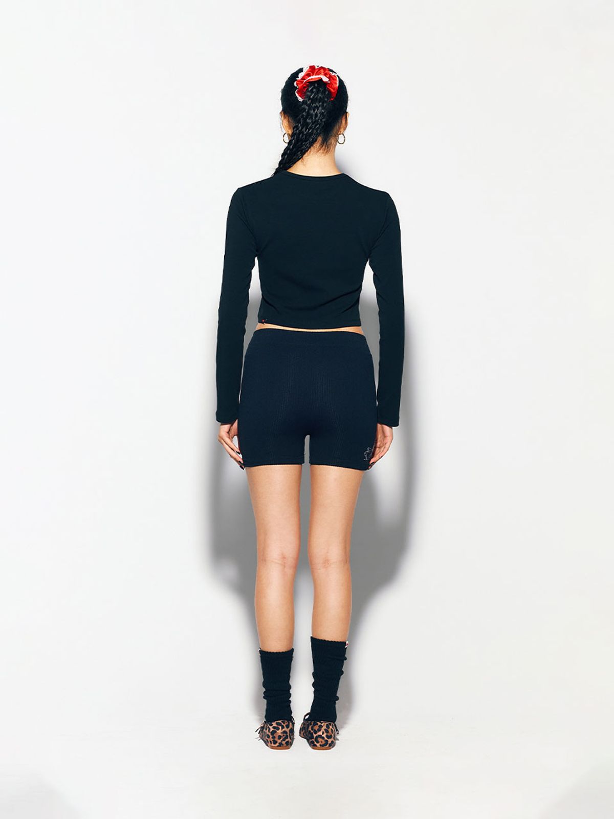 에즈이프 캘리(ASIF CALIE) GURLS CROP LONG SLEEVE T-SHIRT BLACK