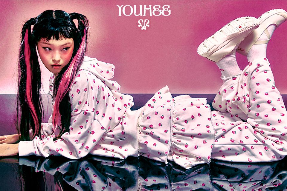 MUSINSA | YOUHEE FLOWER PATTERN HOOD ZIP-UP WHITE