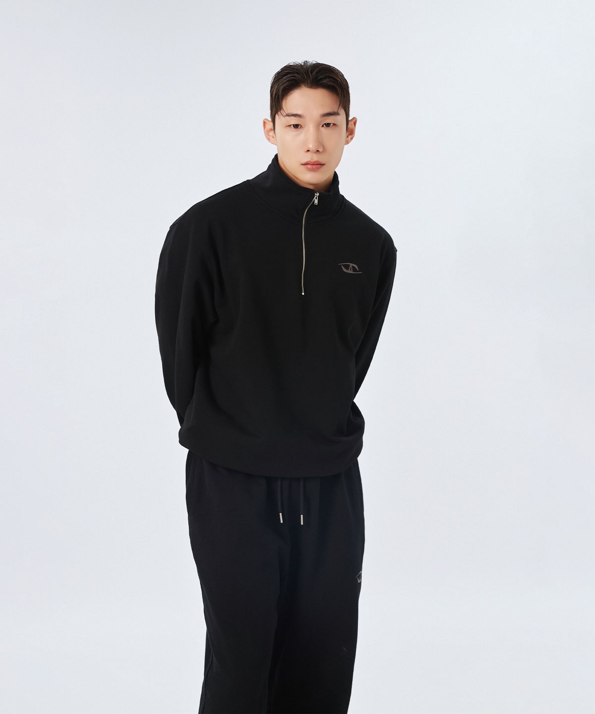 어드코어(ADCORE) ADCORE HALF ZIP-UP [BLACK]