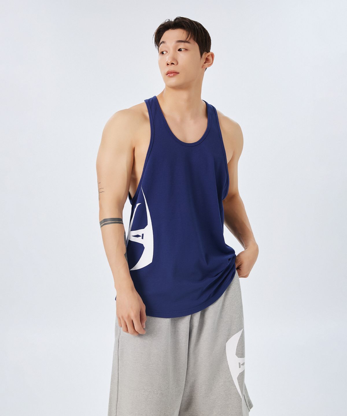 어드코어(ADCORE) ADCORE BIG LOGO SLEEVELESS [Blue]