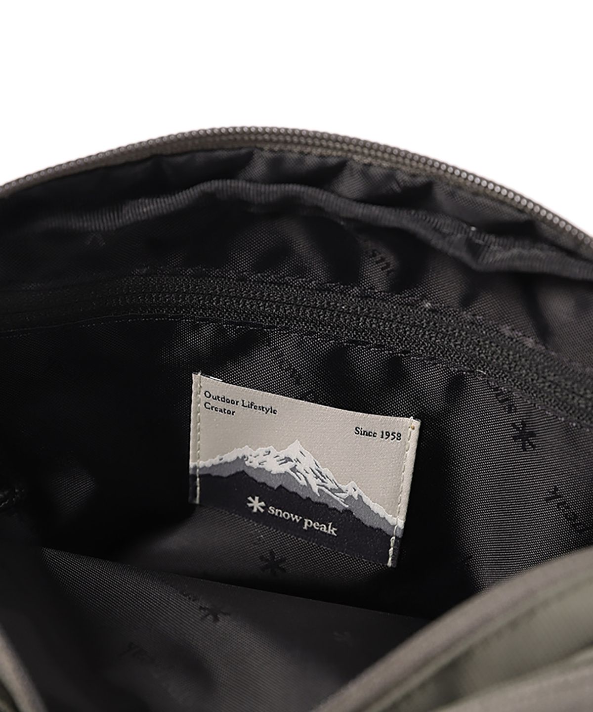 스노우피크 어패럴(SNOWPEAK APPAREL) 러프 스퀘어 힙색 Dark Khaki (S24ZUFBG67)