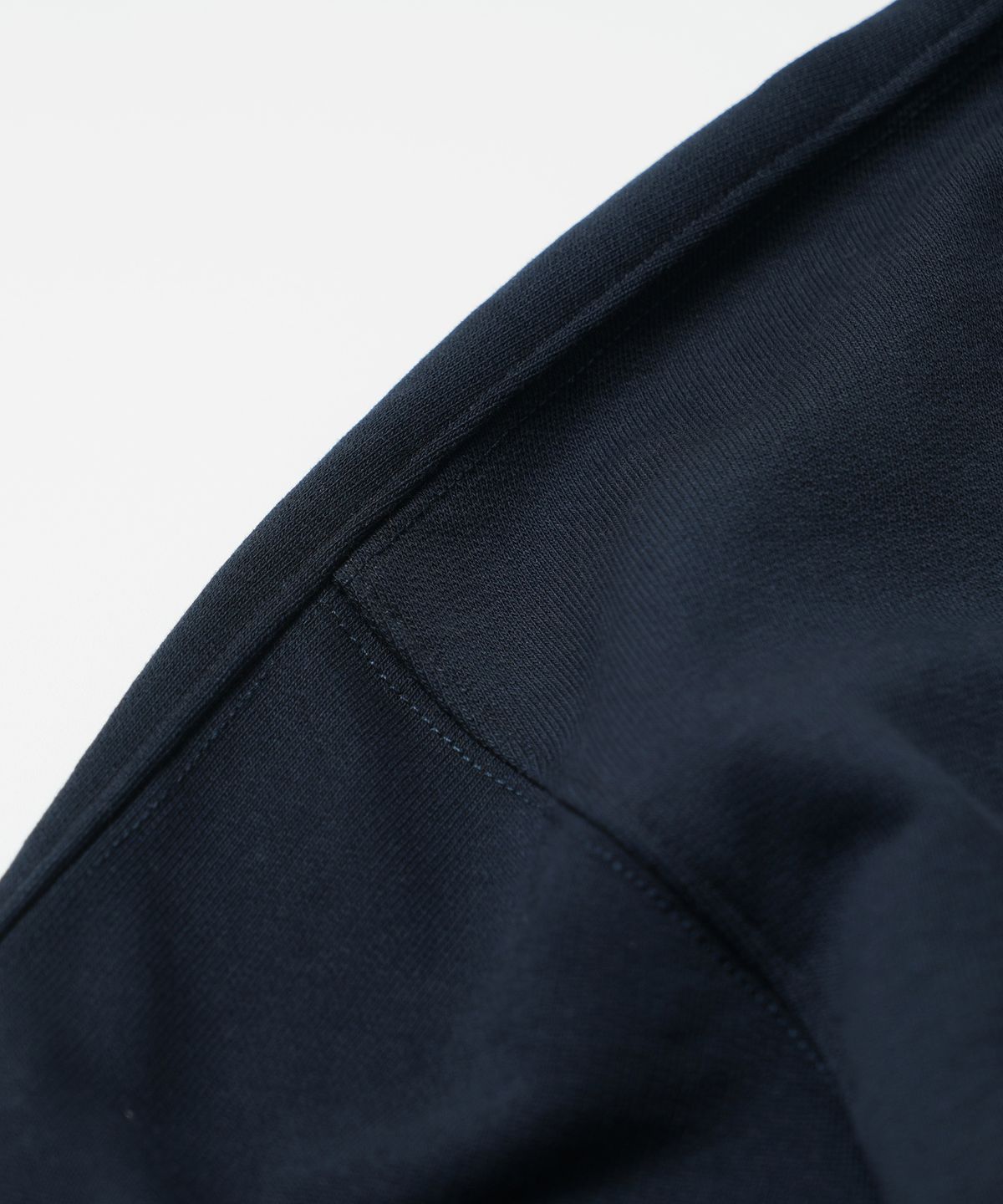 프리즘웍스(FRIZMWORKS) T&F HIGH JUMP SWEATSHIRT _ NAVY