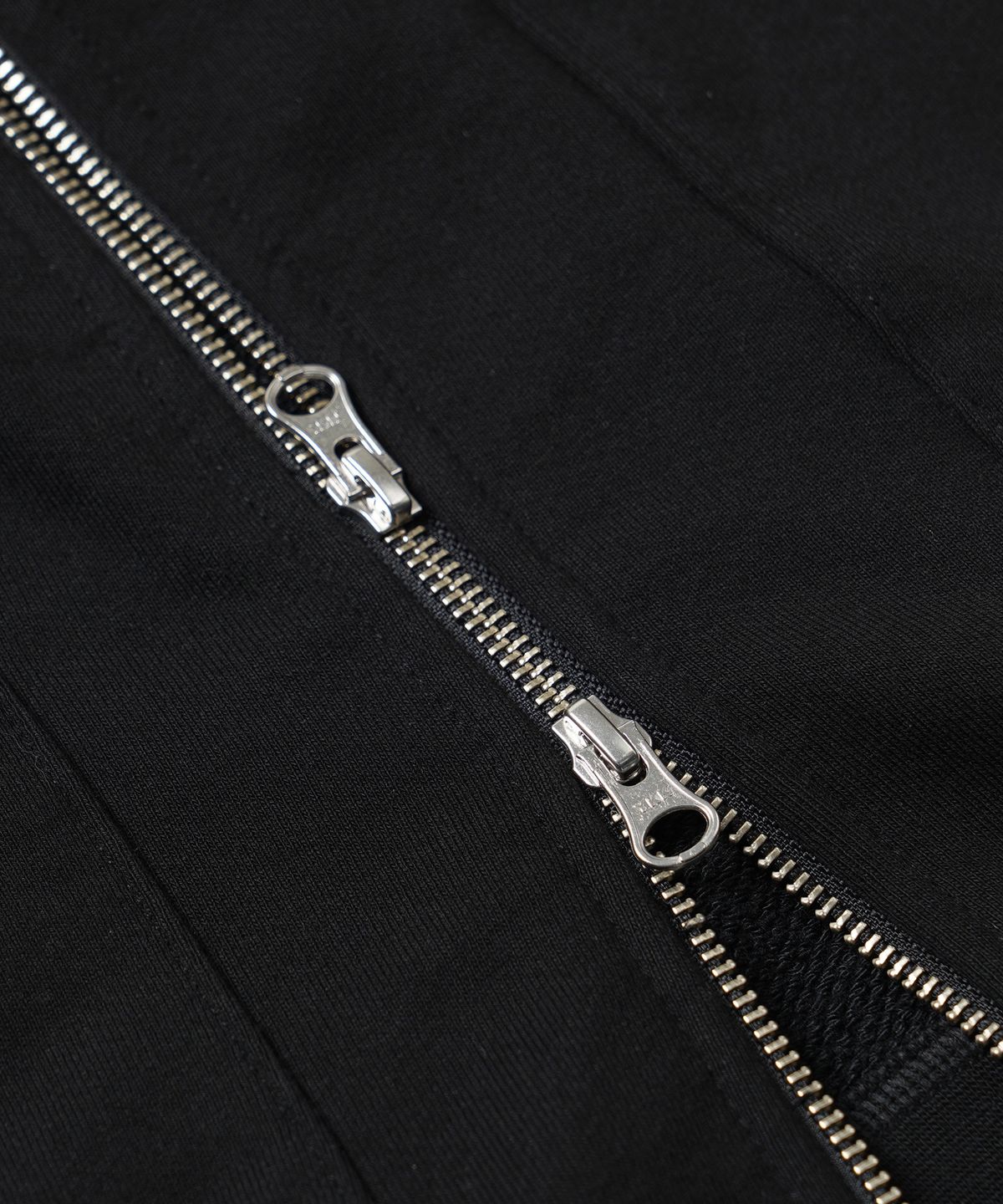 프리즘웍스(FRIZMWORKS) HEAVYWEIGHT SWEAT ZIP UP CARDIGAN _ BLACK