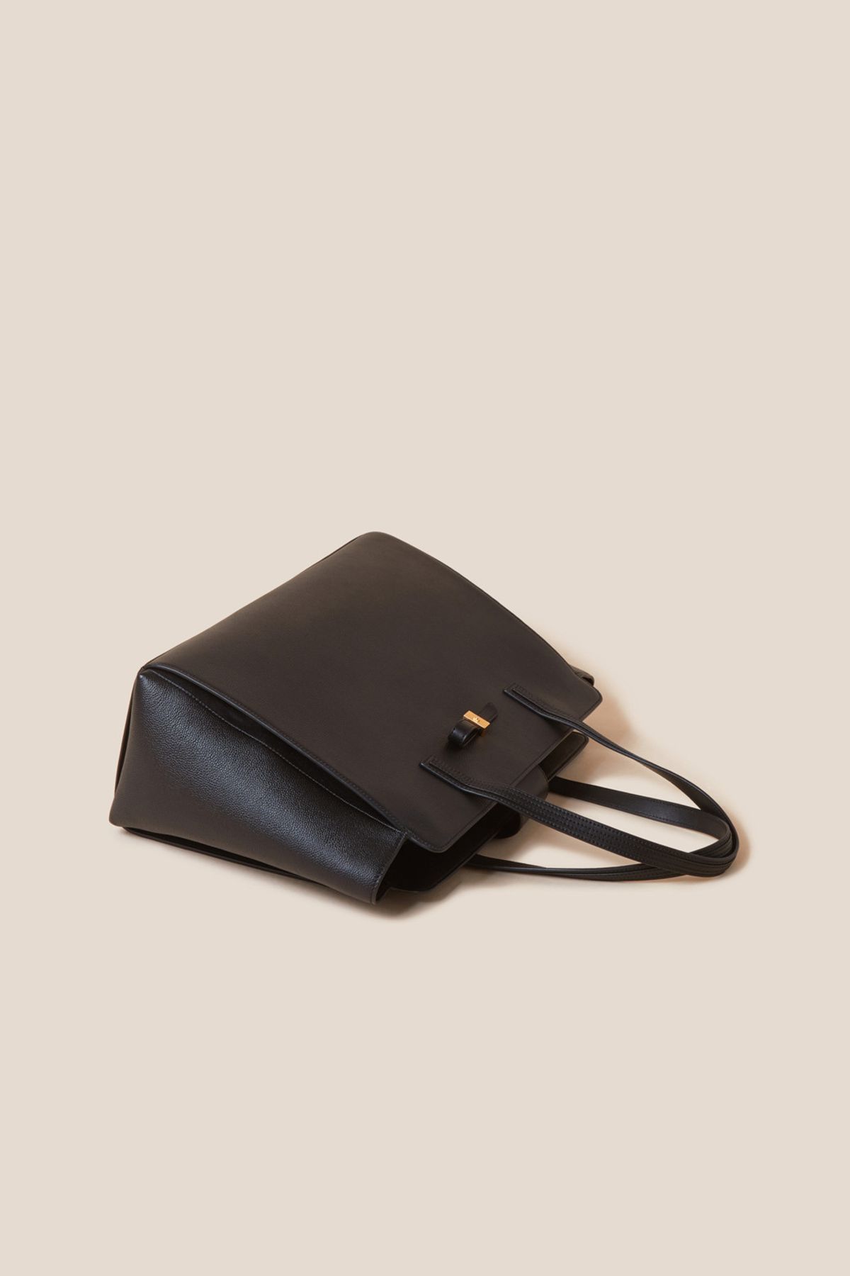 쿠론(COURONNE) Ines Tote 42_RCBTX24649BKX