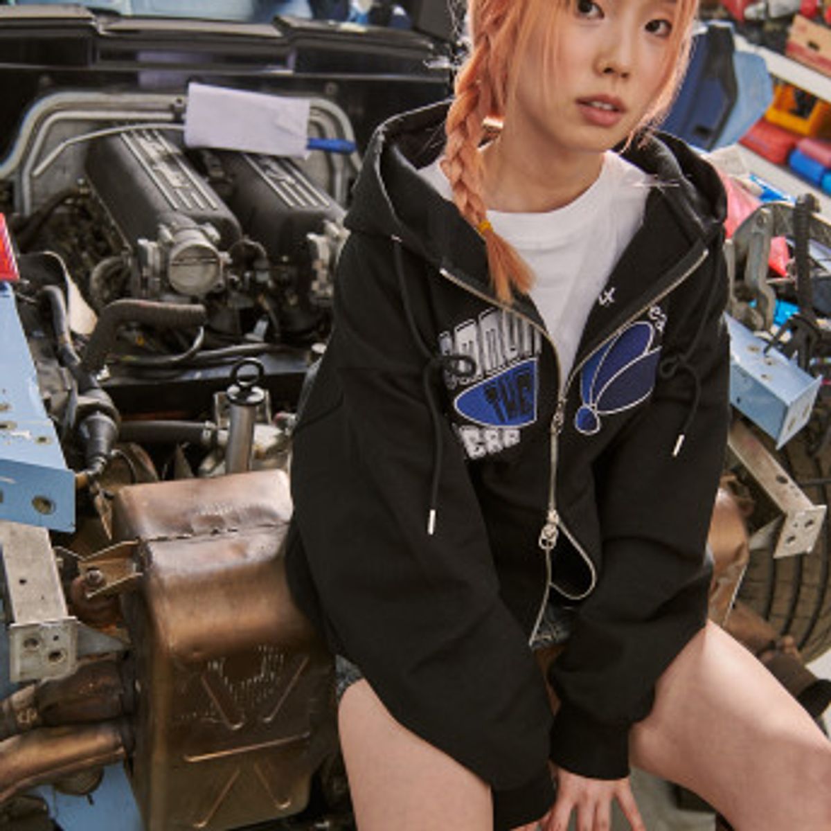 커뮨더웨어(KOMMUNTHEWEAR) 커뮨 레이서 집업 후드 쟈켓 블랙
