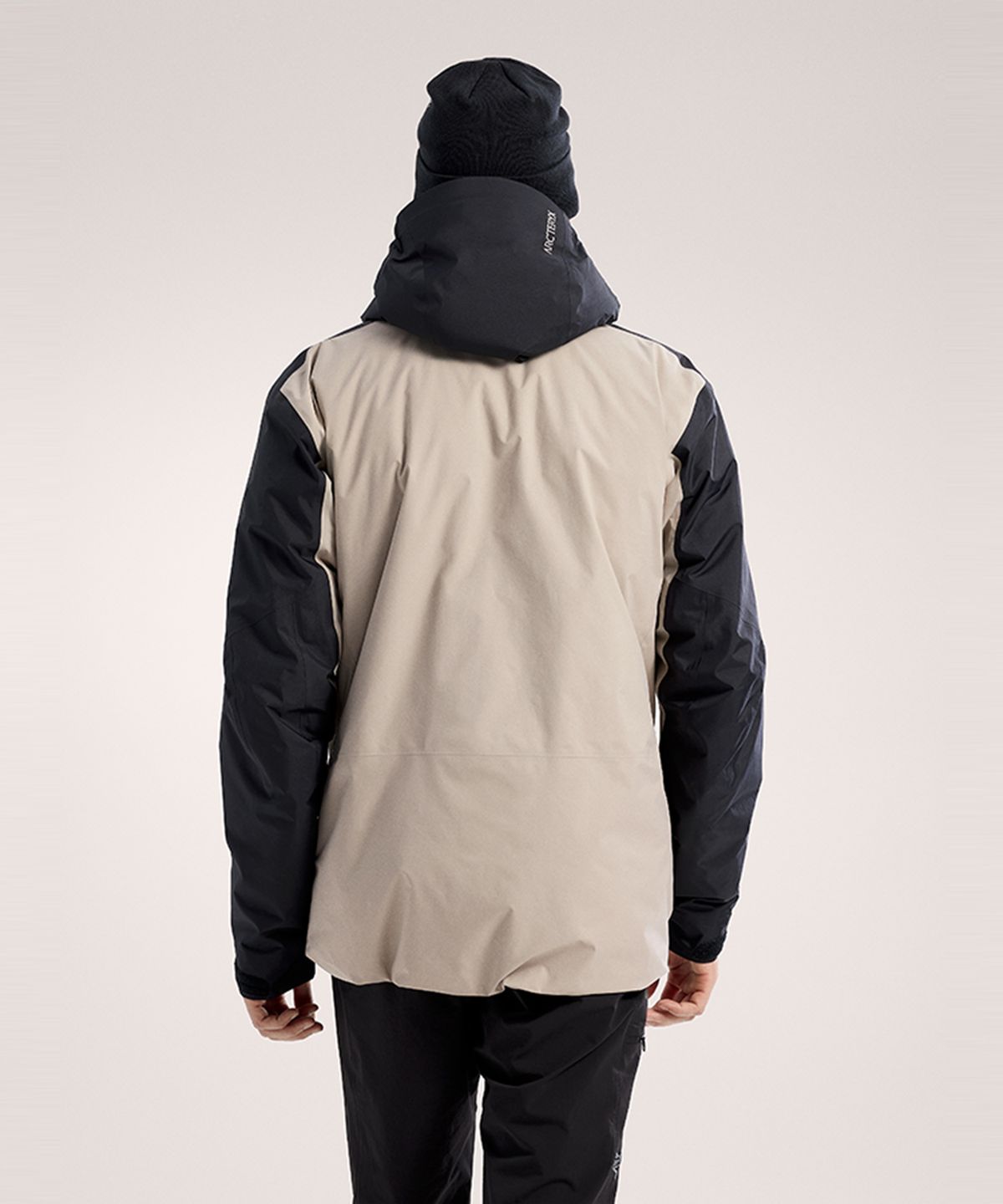 아크테릭스(ARCTERYX) 베타 인슐레이티드 자켓 남성 - BLACK / RUNE / AJOFMX8885