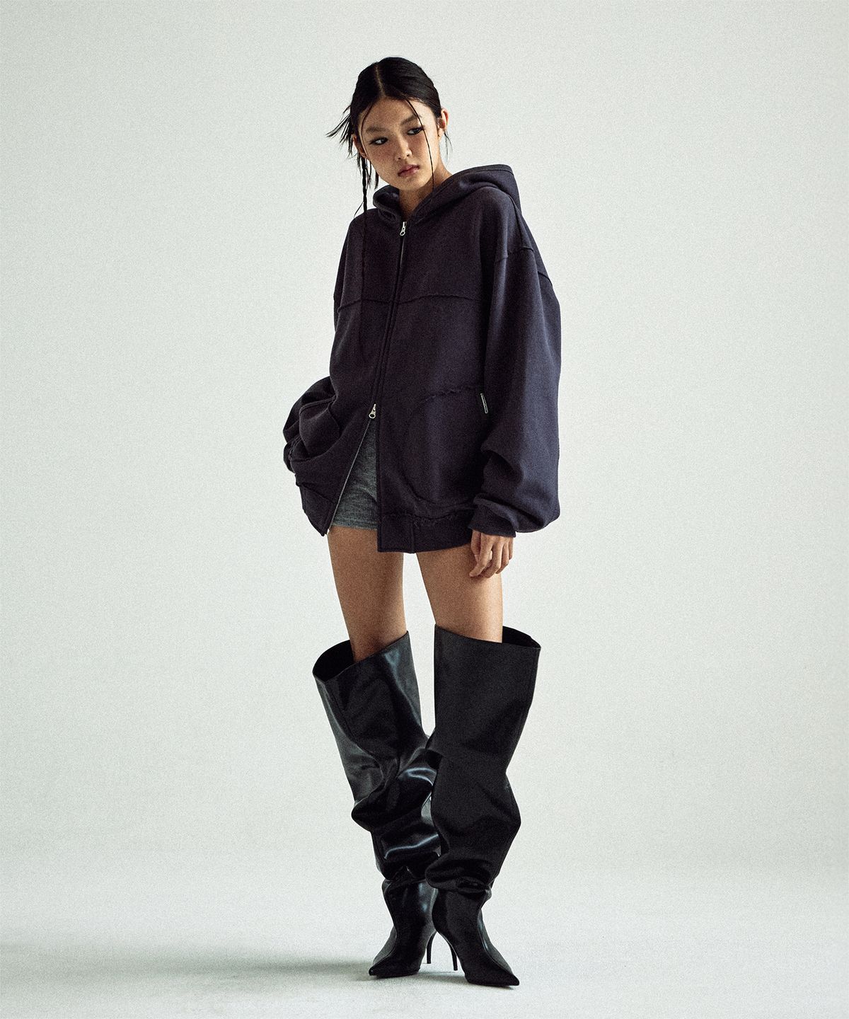 더바이닐하우스(THEVINYLHOUSE) CUT-OFF HOODIE ZIP-UP PURPLE