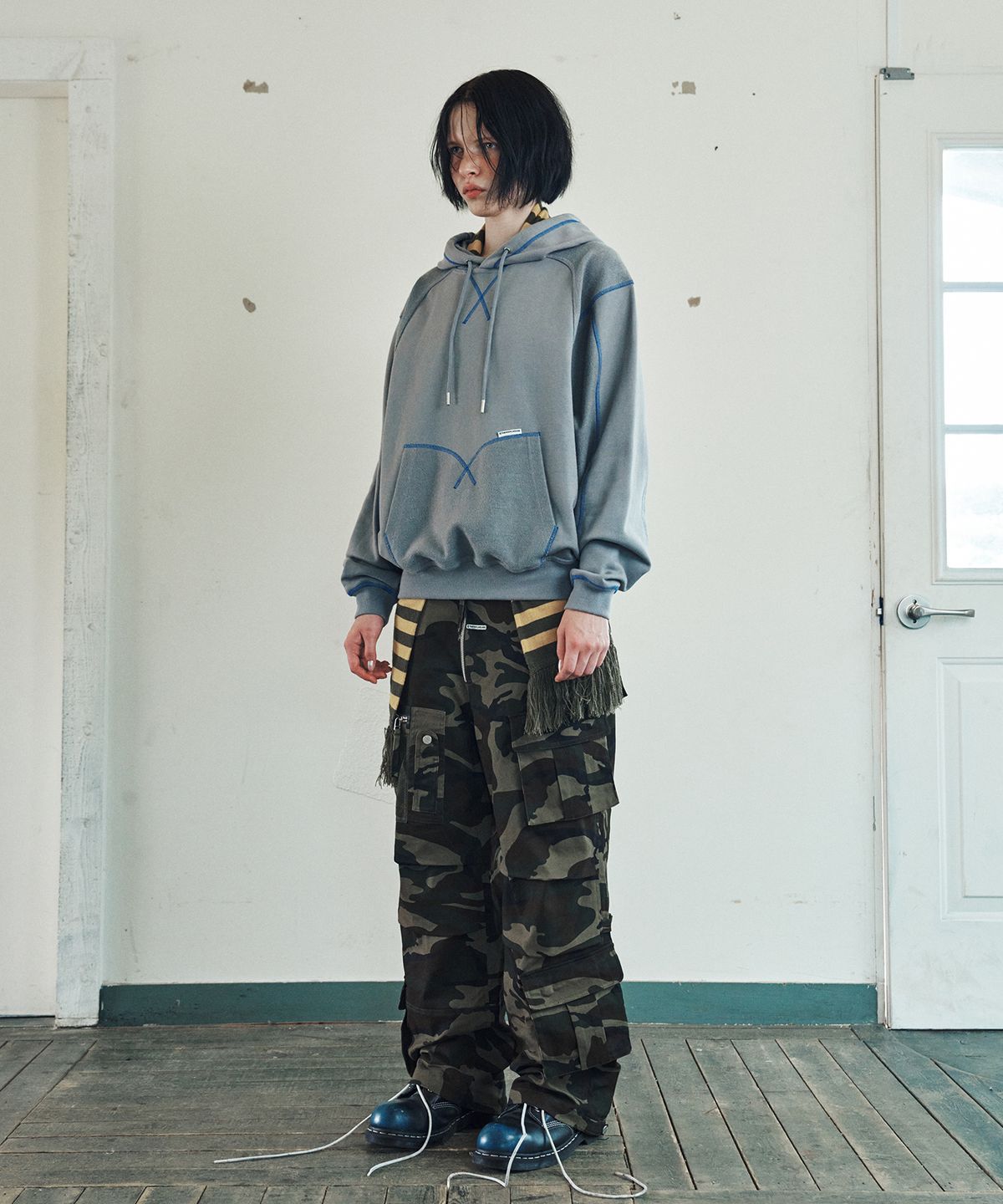 더바이닐하우스(THEVINYLHOUSE) CUT-OFF HOODIE GREY