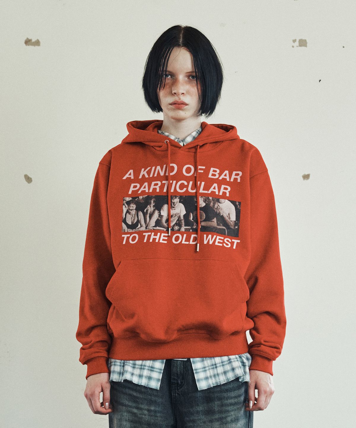 더바이닐하우스(THEVINYLHOUSE) WESTERN SALOON HOODIE RED