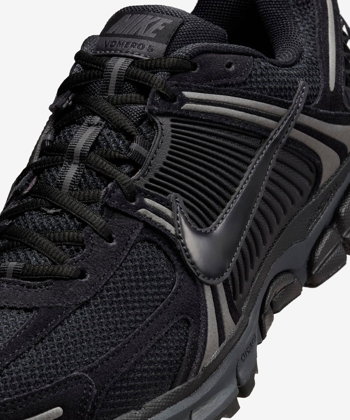 나이키(NIKE) 줌 보메로 5 M - 블랙:앤트러사이트:메탈릭 다크 그레이:블랙 / HF1553-001
