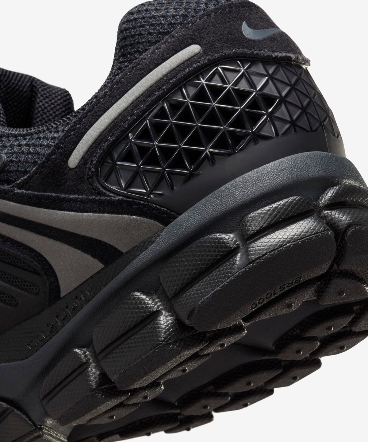 나이키(NIKE) 줌 보메로 5 M - 블랙:앤트러사이트:메탈릭 다크 그레이:블랙 / HF1553-001