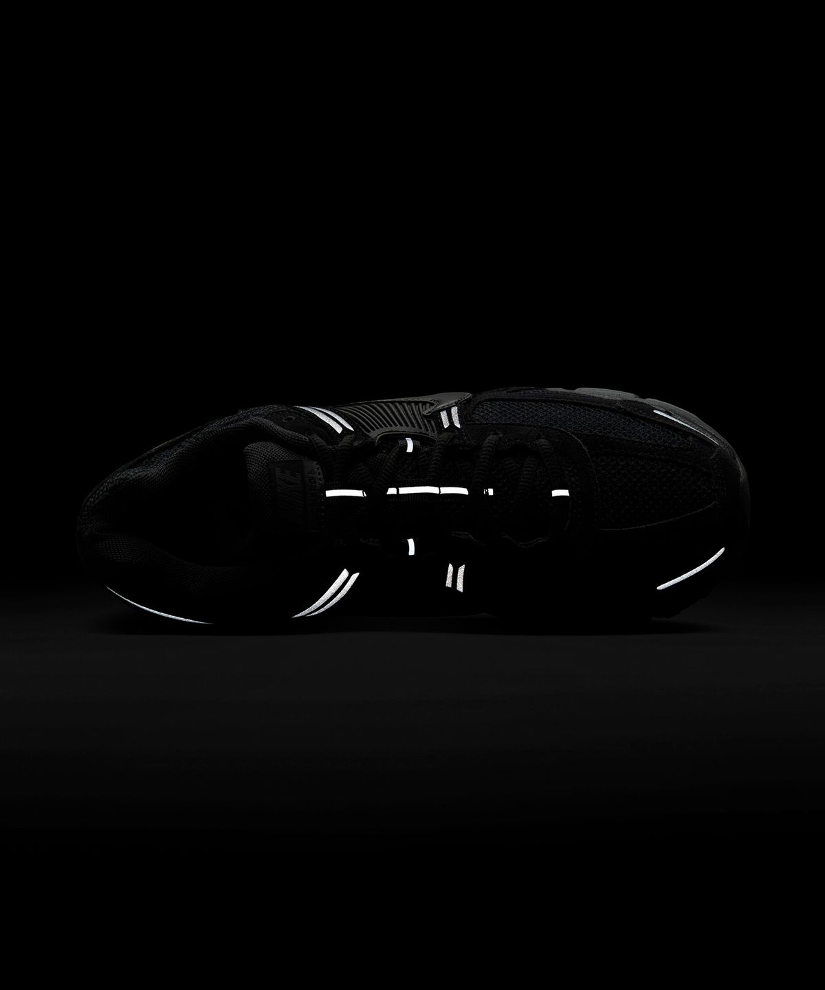 나이키(NIKE) 줌 보메로 5 M - 블랙:앤트러사이트:메탈릭 다크 그레이:블랙 / HF1553-001