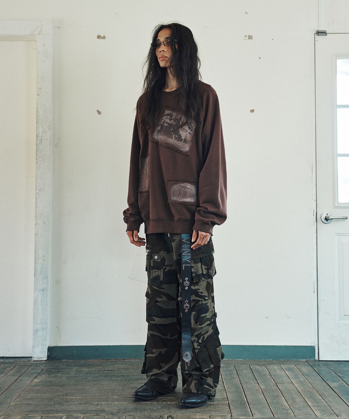 더바이닐하우스(THEVINYLHOUSE) RODEO PHOTO SWEATSHIRT BROWN
