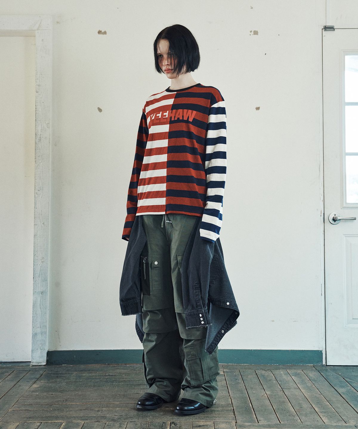 더바이닐하우스(THEVINYLHOUSE) PAINTING STRIPE LS TEE RED