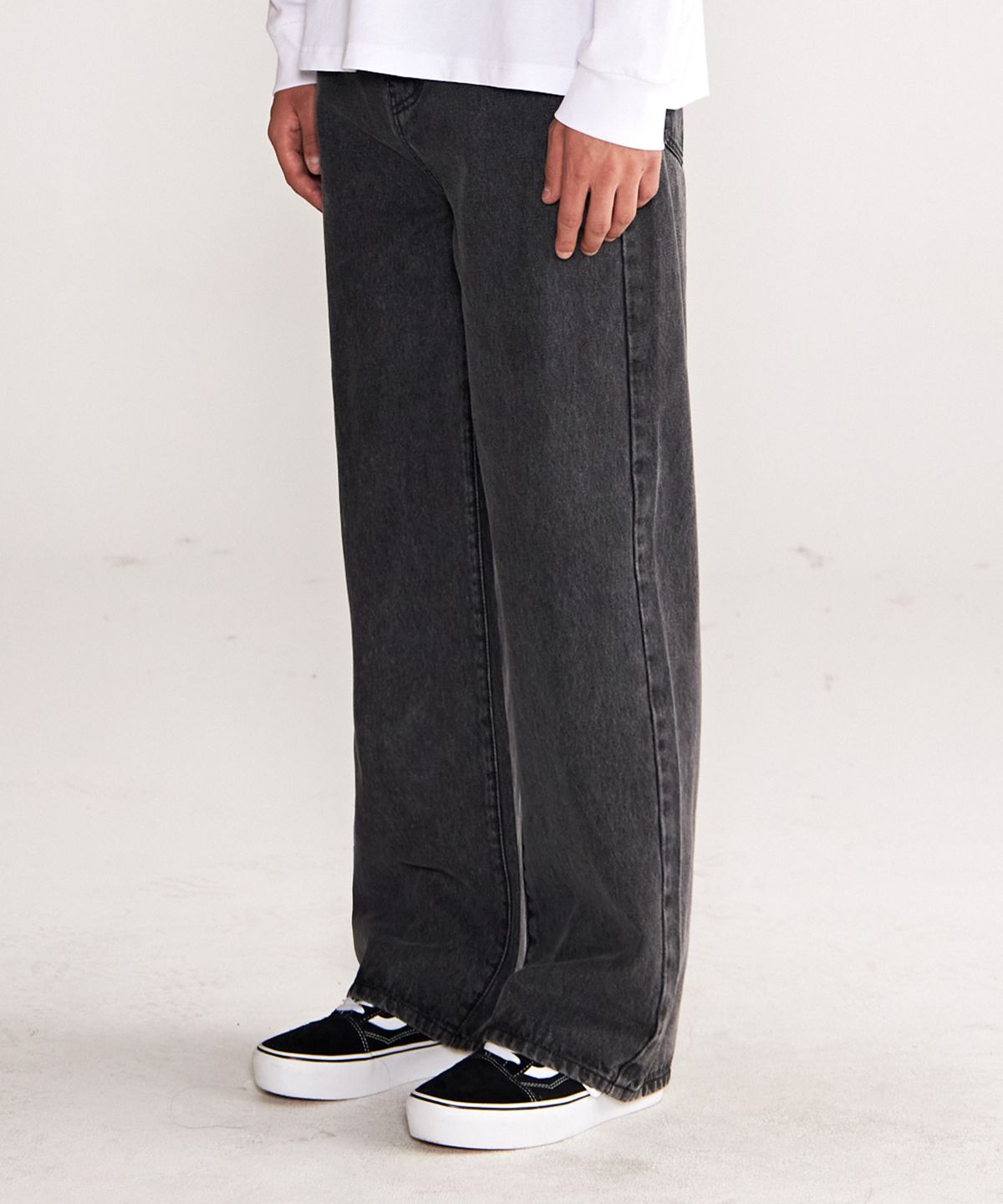 지프(JEEP) 베이직 와이드 데님 팬츠 다크그레이 (JP5DPU101DG)