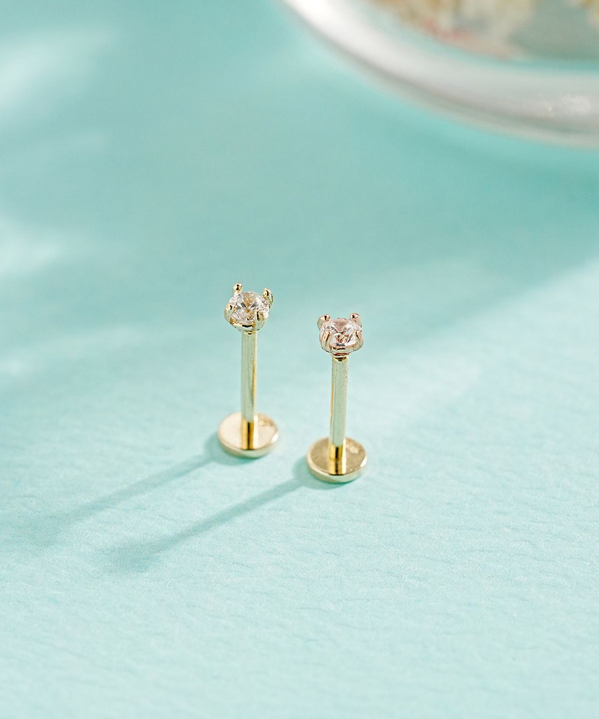 미니멀피어싱(MINIMALPIERCING) 14K 인터널 모이사나이트 다이아 라블렛 코피어싱 0.8mm