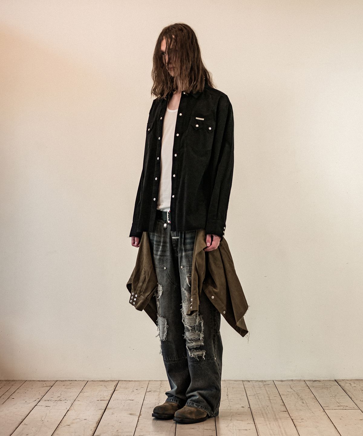 더바이닐하우스(THEVINYLHOUSE) CORDUROY WESTERN SHIRTS BLACK