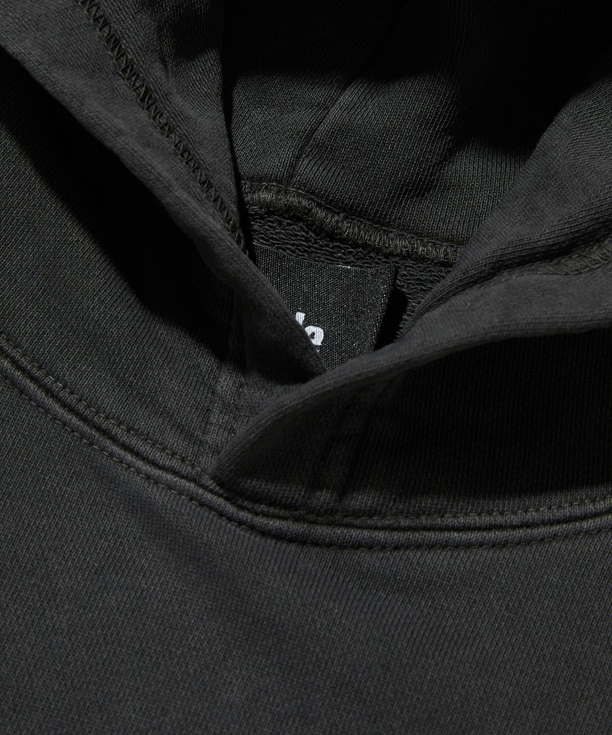 스웨이드(SUADE) LOOSE BALLOON HOODIE [PIGMENT BLACK]