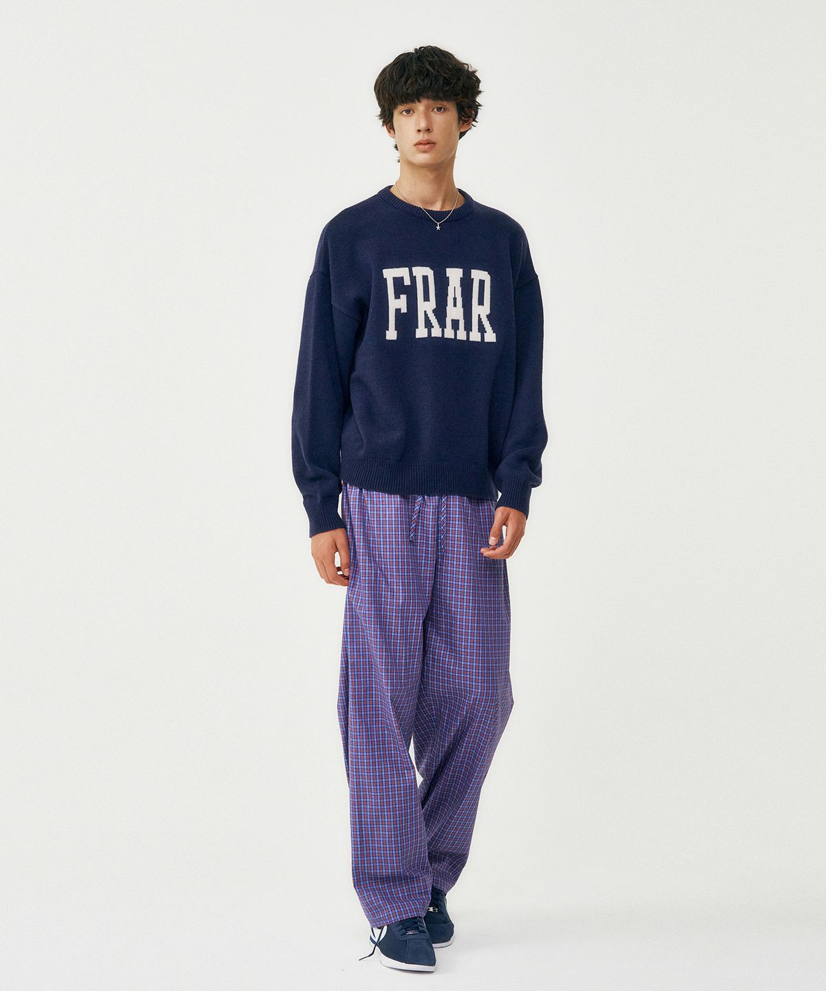 프롬아를(FROM ARLES) 90s 레트로 로고 니트 / NAVY
