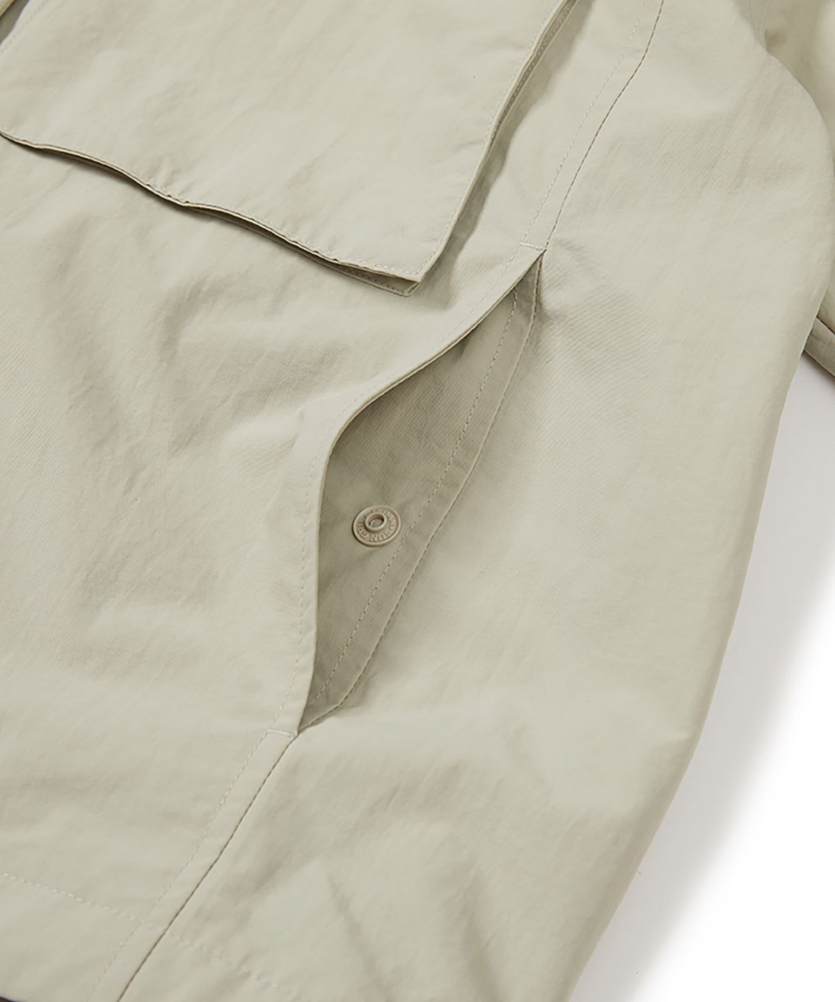 스노우피크 어패럴(SNOWPEAK APPAREL) 캠플 여성 바람막이 (S24FWCWB13) Light Beige